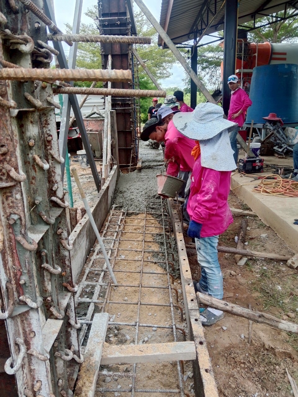 งานก่อสร้างอาคารกิจกรรมหน้าเสาธงศูนย์พัฒนาเด็กเล็ก