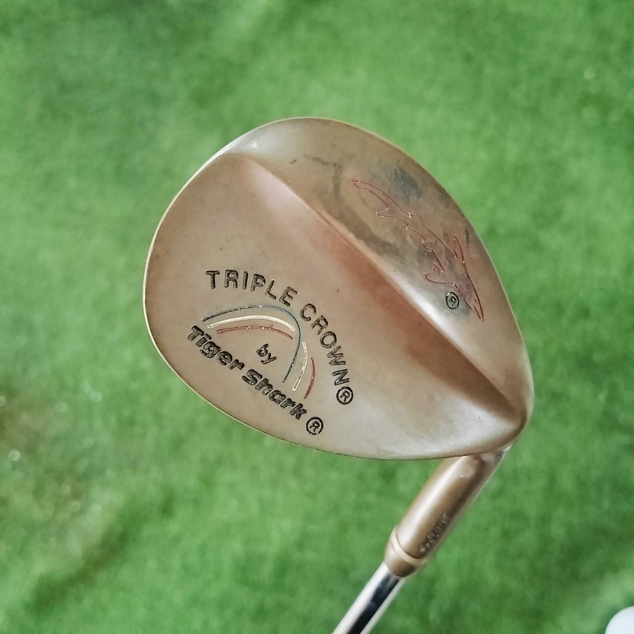 WEDGE มหัศจรรย์ Pat Simmons Design Tiger Shark Triple Crown รุ่น COPPER ไม่เคยใช้งาน กริพ ก้าานเดิม เก่าเก็บ หายากมาก ใน E BAY ราคาแพงมาก ไม้กอล์ฟพรีเมี่ยมมือสอง ของแท้ By NakaraLuxurious