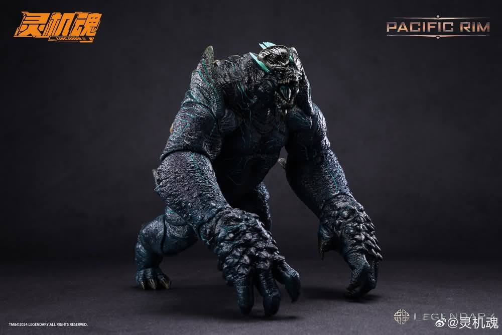 [สั่งจอง] Lingjihun : Pacific Rim - Kaiju Leatherblack (22 cm)