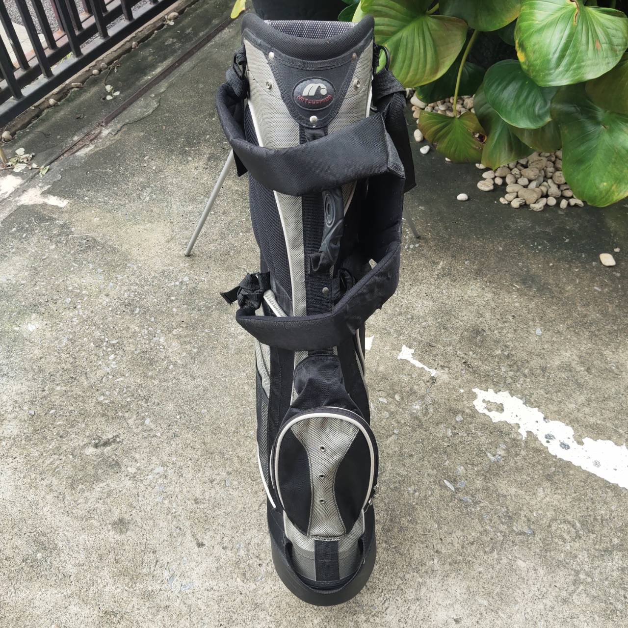 ** ไม่มี COVER ** ถุงกอล์ฟ XR5 ขาตั้ง พร้อมสายสะพายอย่างดี