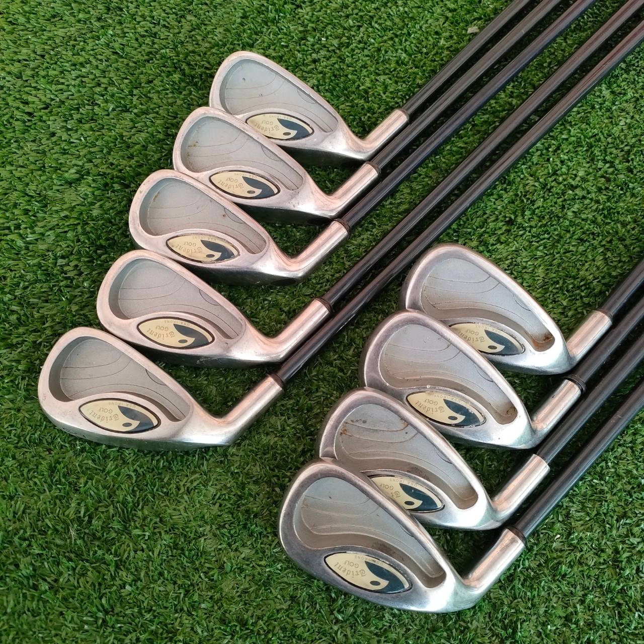 ** ไม้กอล์ฟสำหรับท่านที่ถนัดซ้าย ** ชุดเหล็ก CALLAWAY TRIDENT GOLF มีเหล็ก 3-9 เเละ PW SW ก้าน BCH90 FLEX R เป็นชุดที่ตีง่ายมากๆๆๆ ตีนุ่ม และได้ระยะครับ