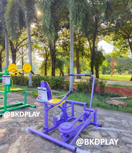 เครื่องออกกำลังกายกลางแจ้งผู้ใหญ่ ชุดอุปกรณ์ บริหารแขน ลดหน้าท้อง และนวดหลัง แบบดึง ยกตุ้ม น้ำหนัก ,ลานกีฬาอเนกประสงค์ สวนสาธารณะ ,เทศบาล,หมู่บ้าน,ผลิตในไทย,สั่งทำตามสีที่ต้องการได้ ขนาด 100x100x110 ซม.