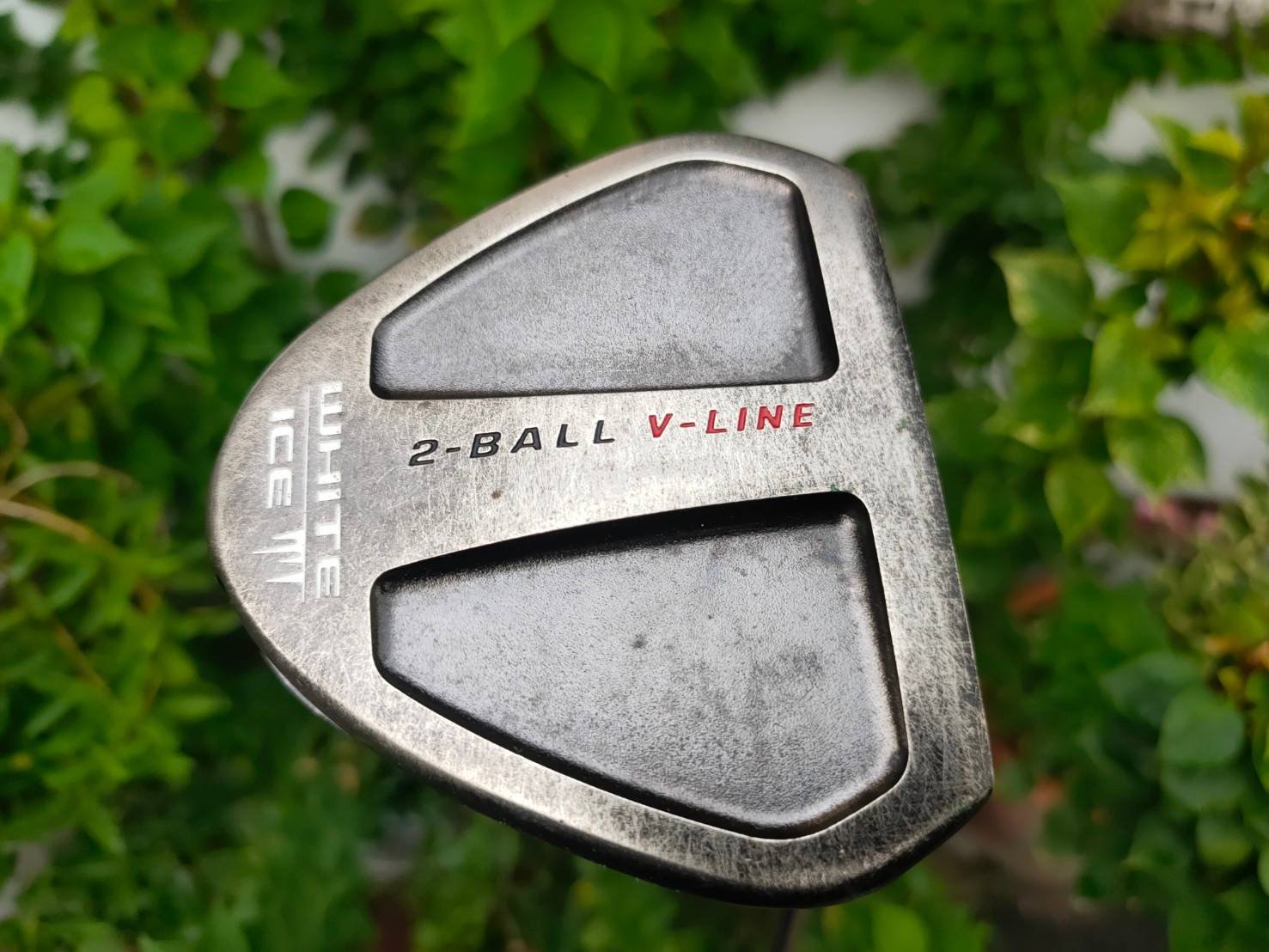 PUTTER ODYSSEY WHITE ICE 2 BALL V-LINE