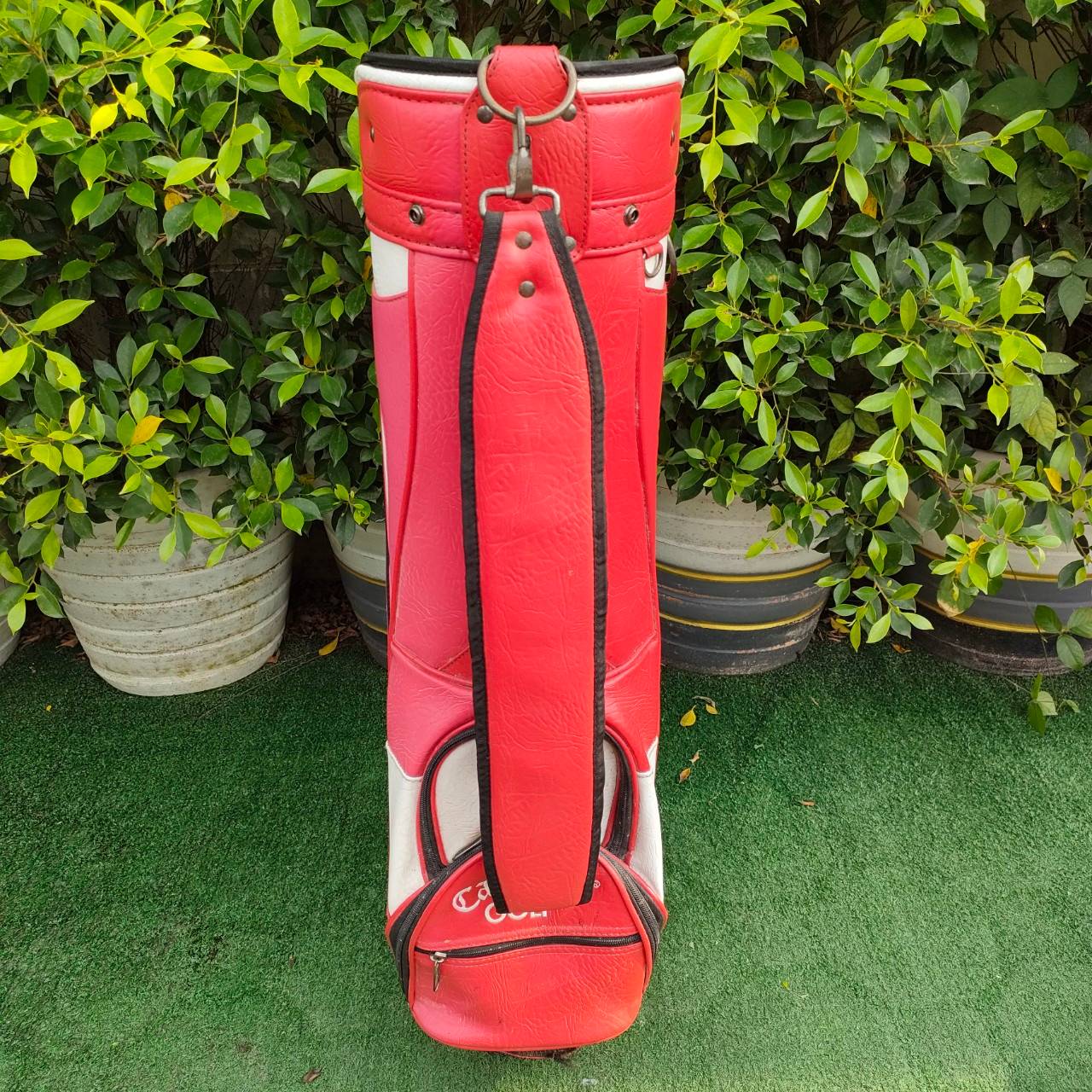 ถุงกอล์ฟ CALLWAY BIG BERTHA มือสอง ** ถุงกอล์ฟมีตำหนิ ที่คอพเวอร์ มีรอยขาด มีรูปให้ชมท้ายสุดค่ะ **