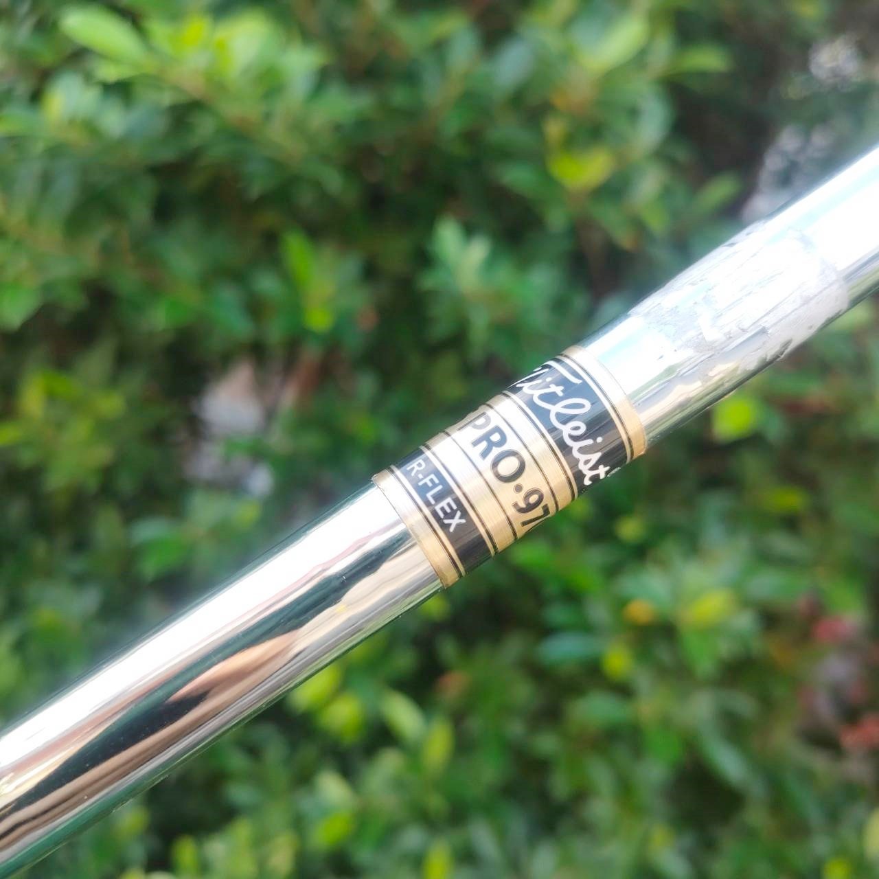 ชุดเหล็ก TITLEIST 804.OS FORGED มีเหล็ก 3 - 9 เเละ PW ก้าน N.S.PRO 970 FLEX R เป็นเหล็ก FORGED พรีเมี่ยม และใบใหญ่มากระดับ OS ถือเป็นสุดยอดชุดเหล็กที่ตีง่ายมาก!! ไม้กอล์ฟมือสอง ของแท้ BY NakaraLuxurious