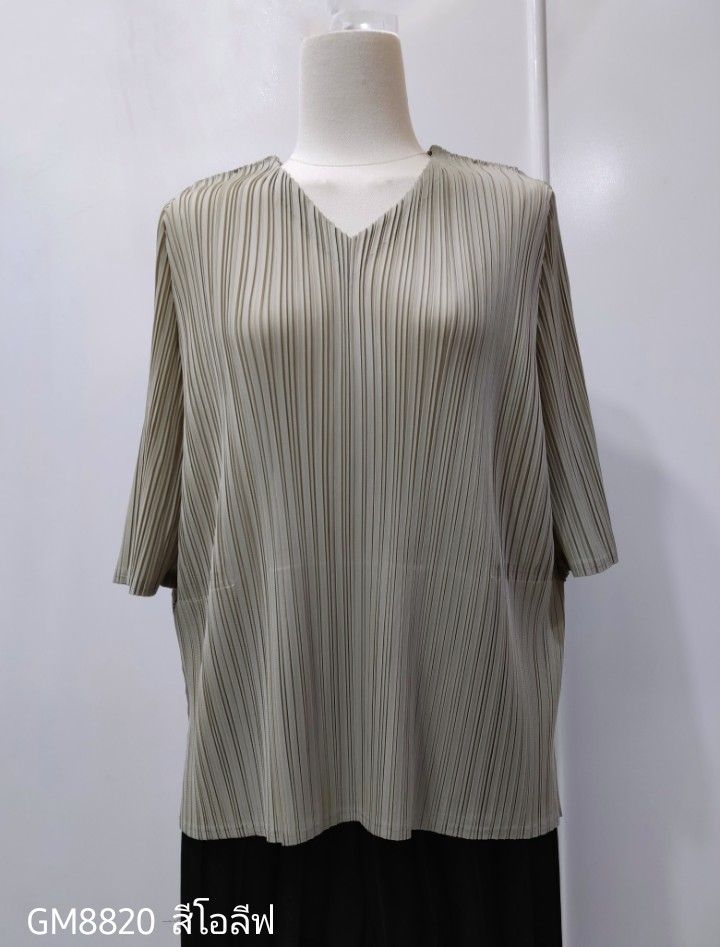 อกถึง42! 2MUAY GM8820 เสื้ออัดพลีทคอวีแขนสั้น ผ่าชายข้าง V NECK SHORT SLEEVE PLEATED TOP 15 สี FREE SIZE