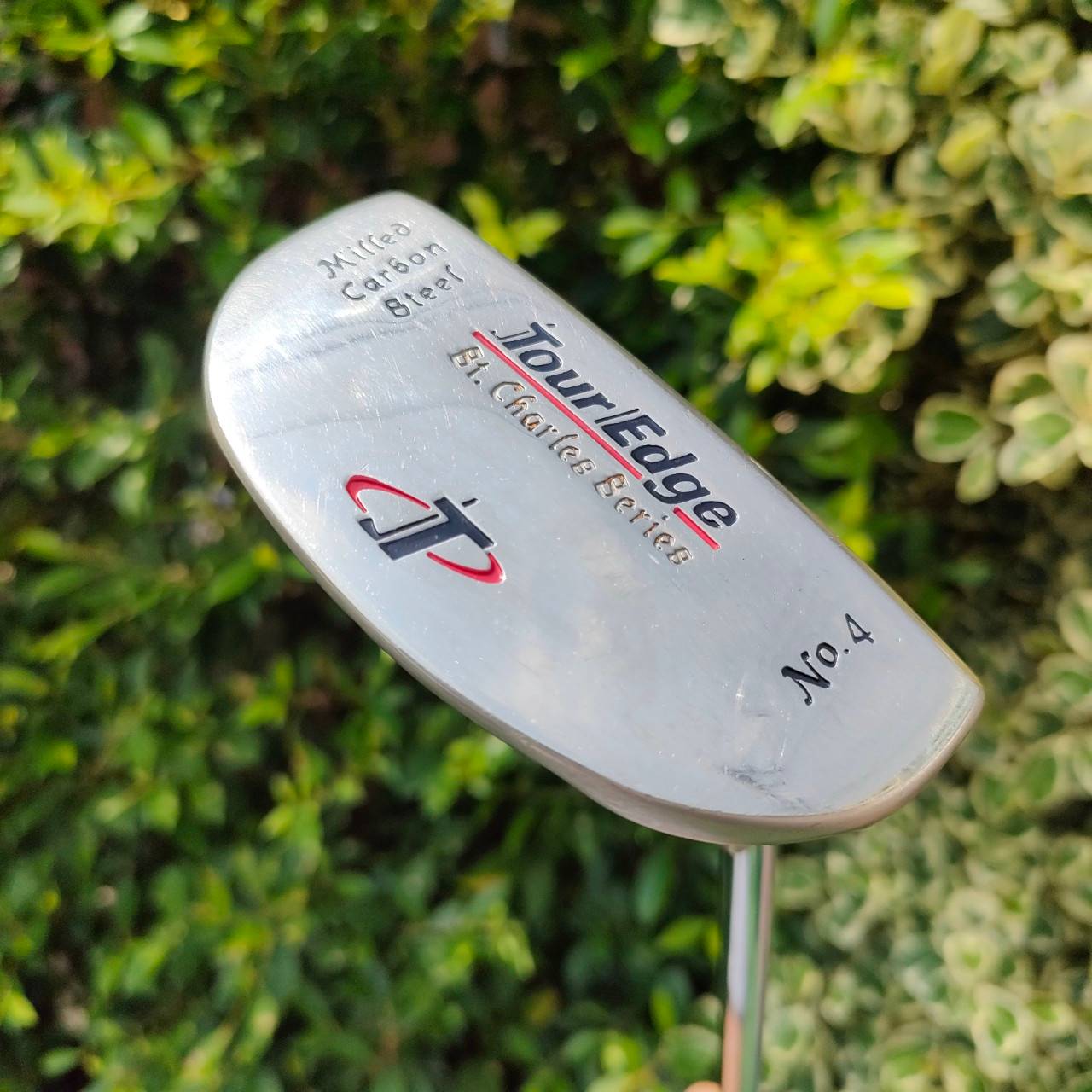 PUTTER TOUR EDGE MIFFED CARBON BTEEF ความยาว 33 นิ้ว ทองมอลเล็ต ออกแบบได้ดีมาก หน้า MILLED ทำให้เกาะไลน์แบบสุดๆ น้ำหนักดีมาก