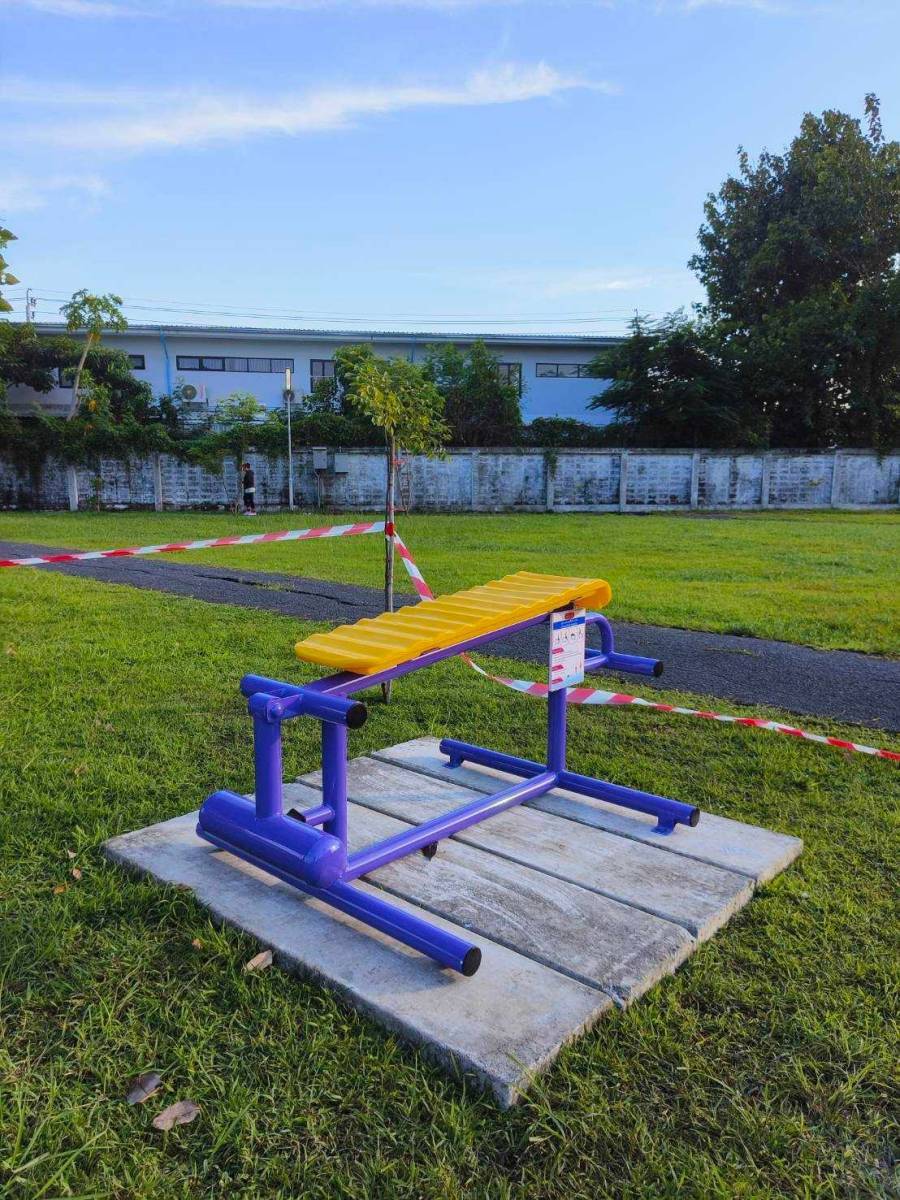เครื่องออกกำลังกายกลางแจ้งผู้ใหญ่,บริหาร หน้าท้อง แบบนอน ซิทอัพคู่,ลานกีฬาอเนกประสงค์ ,สวนสาธารณะ ,เทศบาล ,หมู่บ้าน ,ผลิตในไทย ,สั่งทำตามสีที่ต้องการได้ ขนาด 130x180x60 ซม.