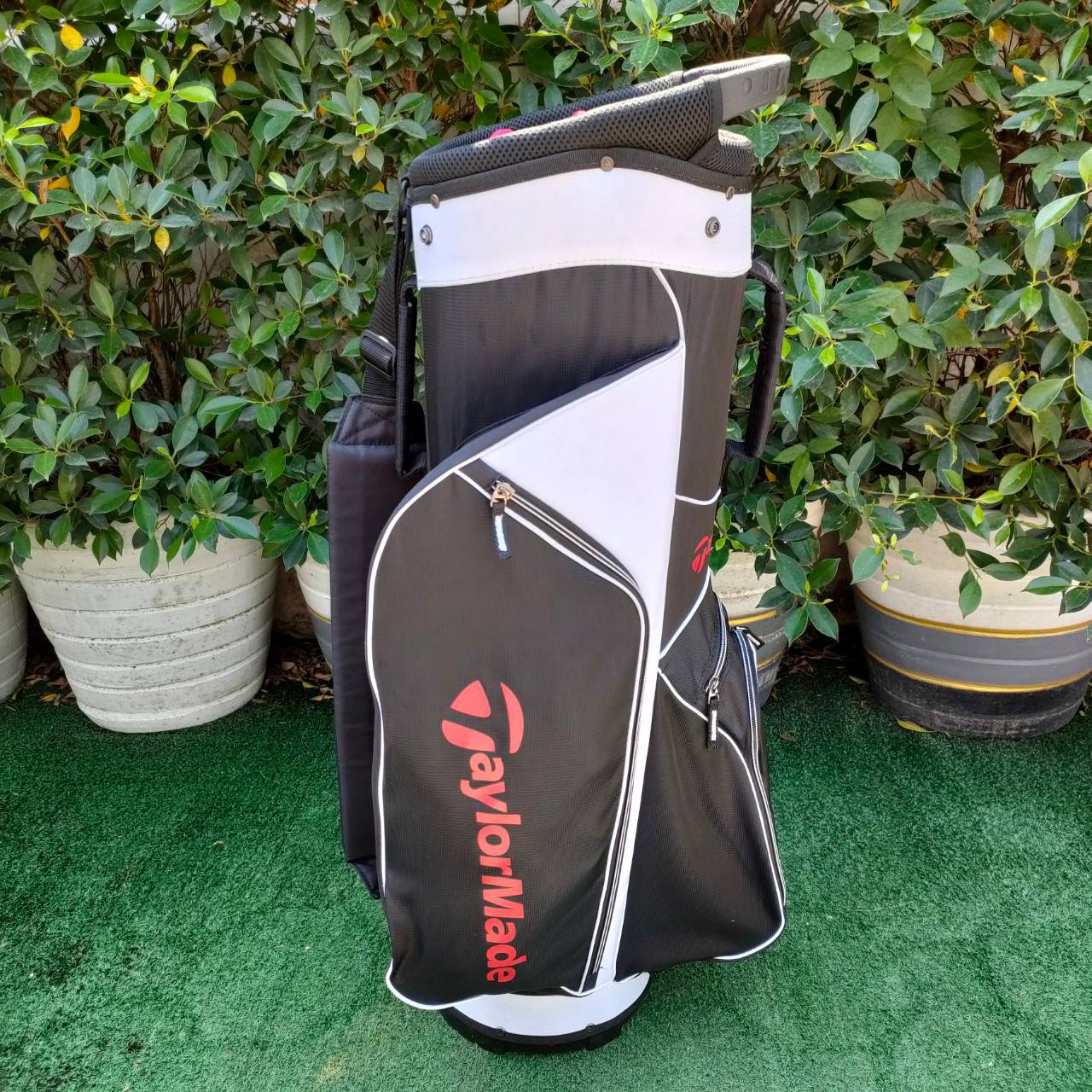 ถุงกอล์ฟ TAYLORMADE มือสอง ของแท้ แบบ14ช่อง สภาพสวยเลยครับ