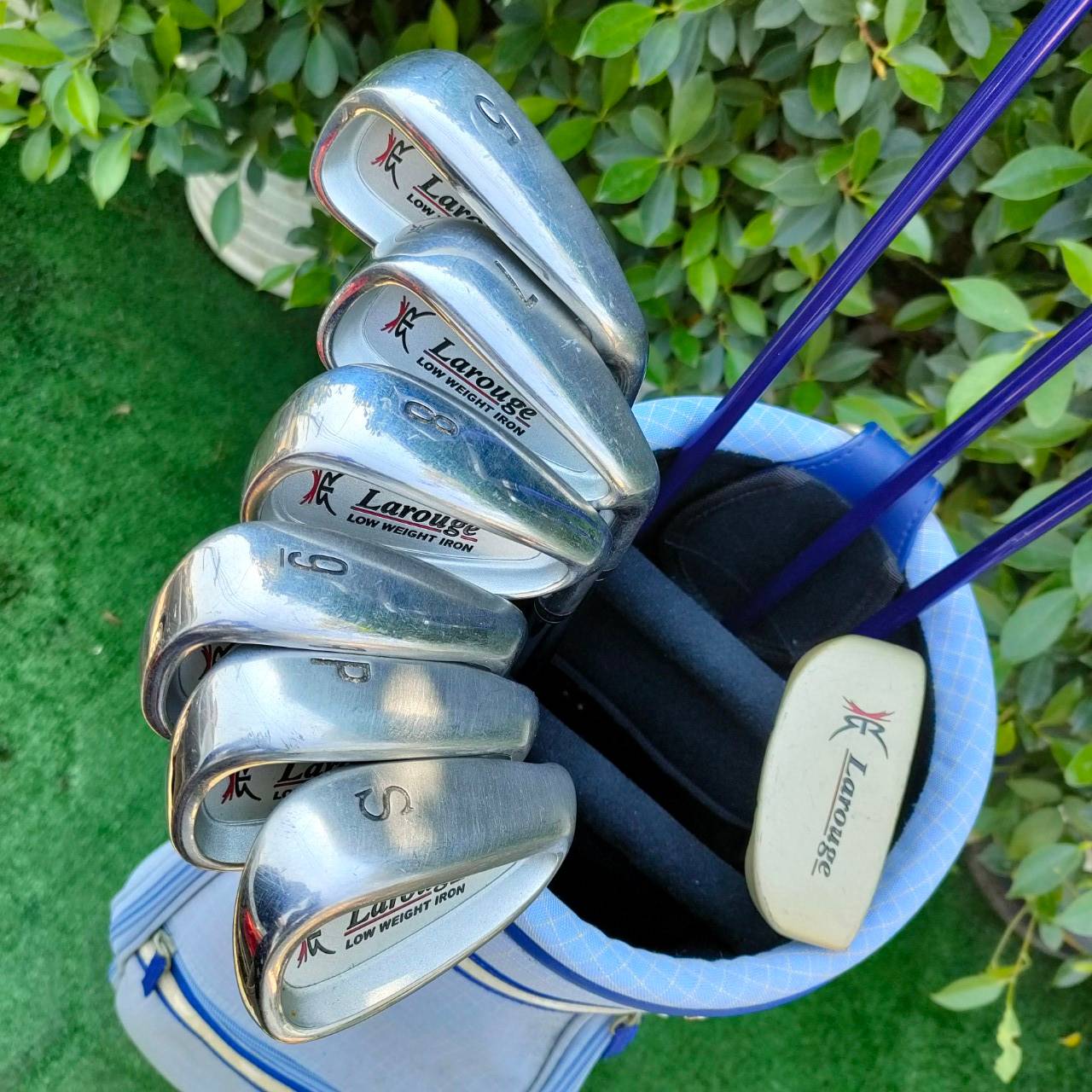 FULLSET LAROUGE FORGED ทั้งชุดประกอบด้วย หัวไม้ 1 ,4 ,7 ก้าน LAROUGE FLEX SR
