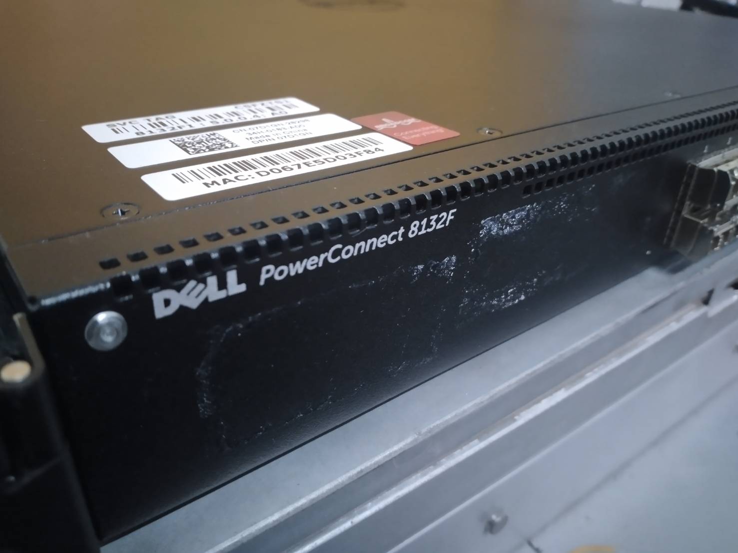 Dell Powerconnect 8132F 24-Port 10GbE SFP+ พร้อมโมดูลเต็มทุกช่อง มีขา rack ให้