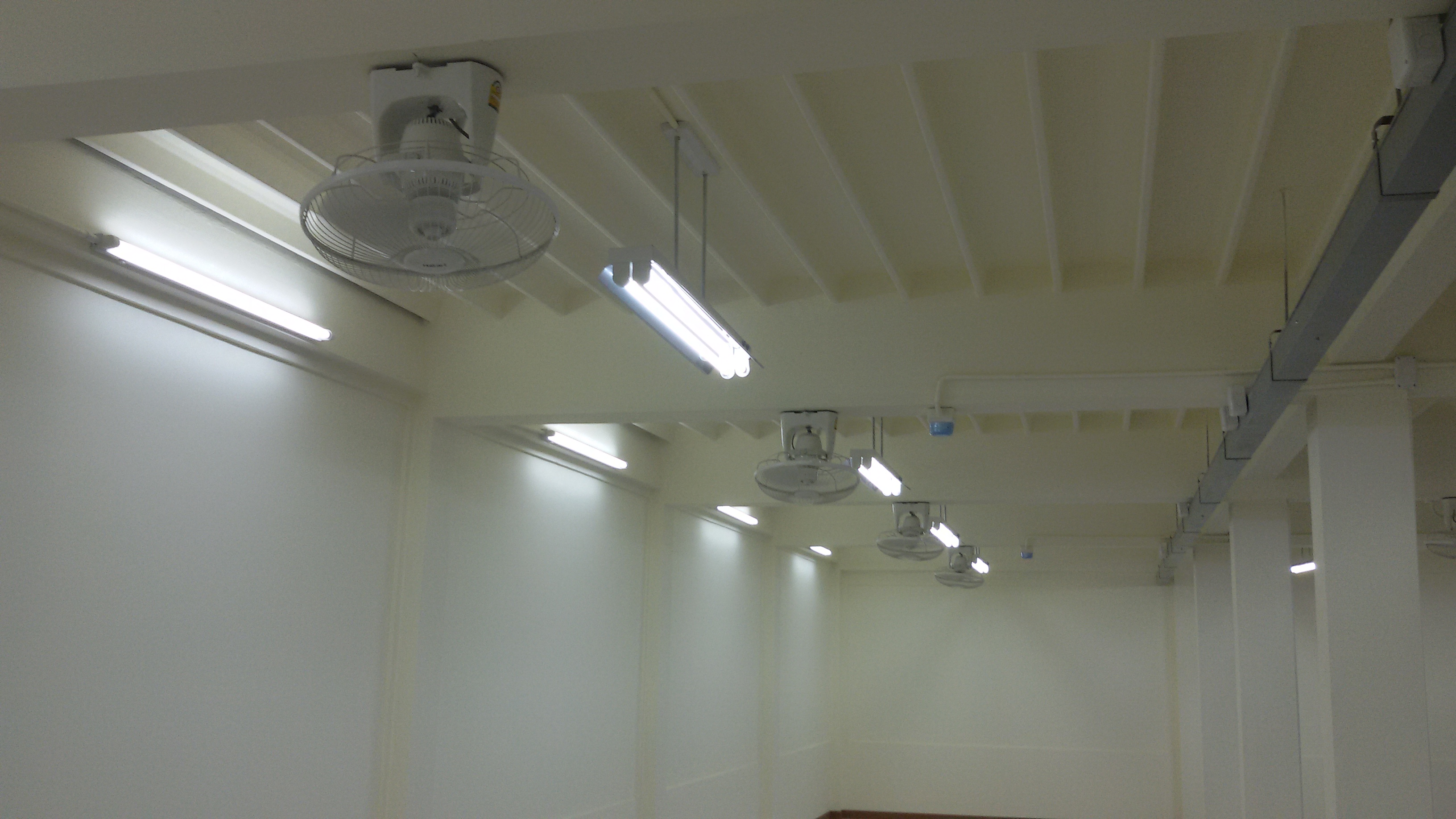 งานติดตั้ง เดินไฟ ทั้งระบบ มศว.