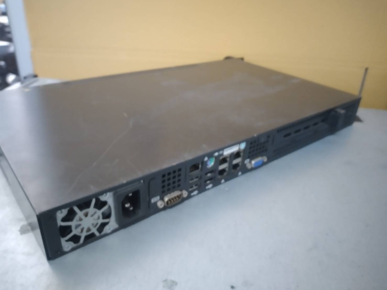 Server มือสอง ทน อึด SuperMicro model 504-2