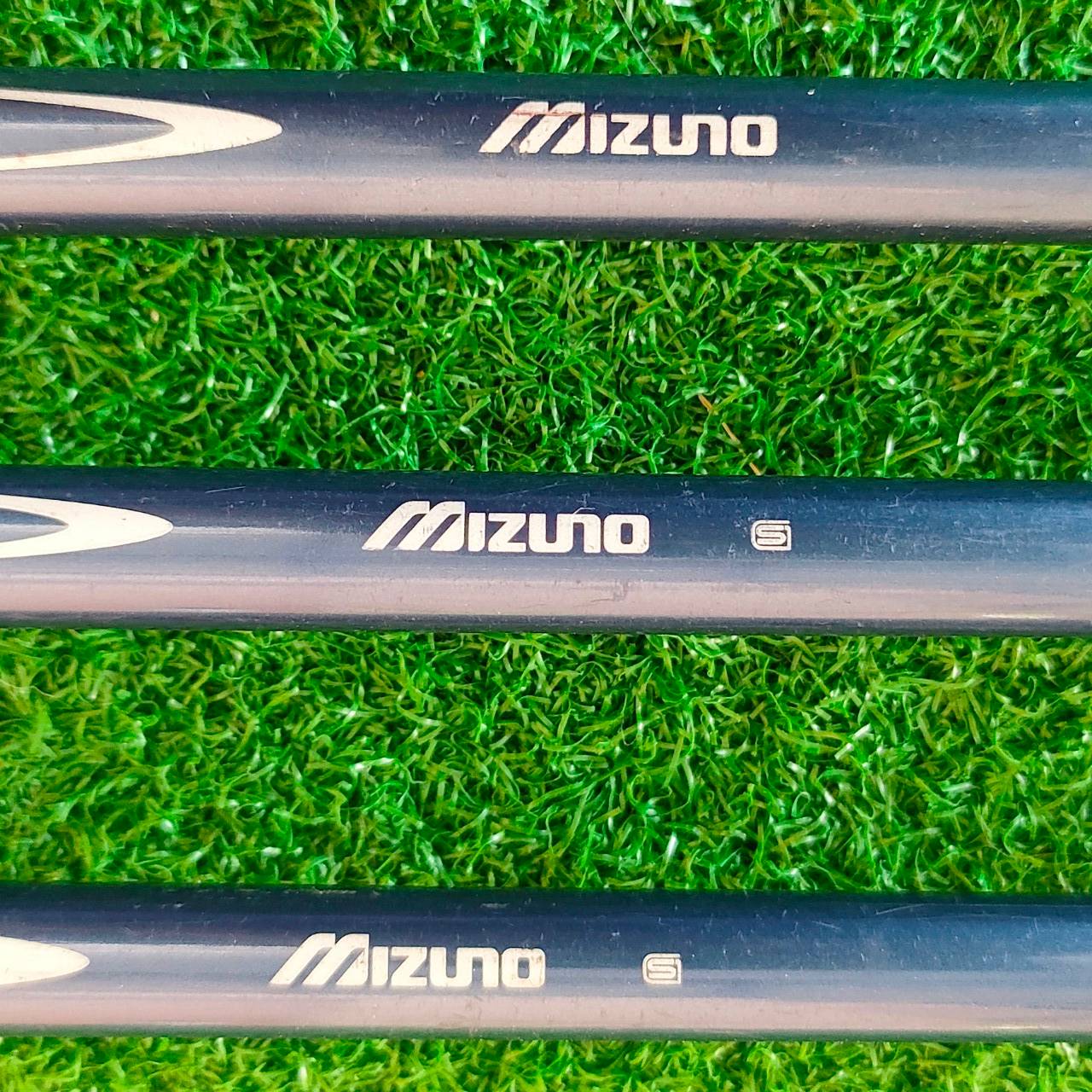 **ไม้กอล์ฟสำหรับเด็ก** ชุดเหล็ก MIZUNO มีเหล็ก 7,9,SW ก้าน ORICINAL MADE IN JAPAN น้องๆที่หาไม้กอล์ฟอยู่ ชุดนี้ของดีห้ามพลาด สำหรับเด็กเล่นได้ครบระยะครับ