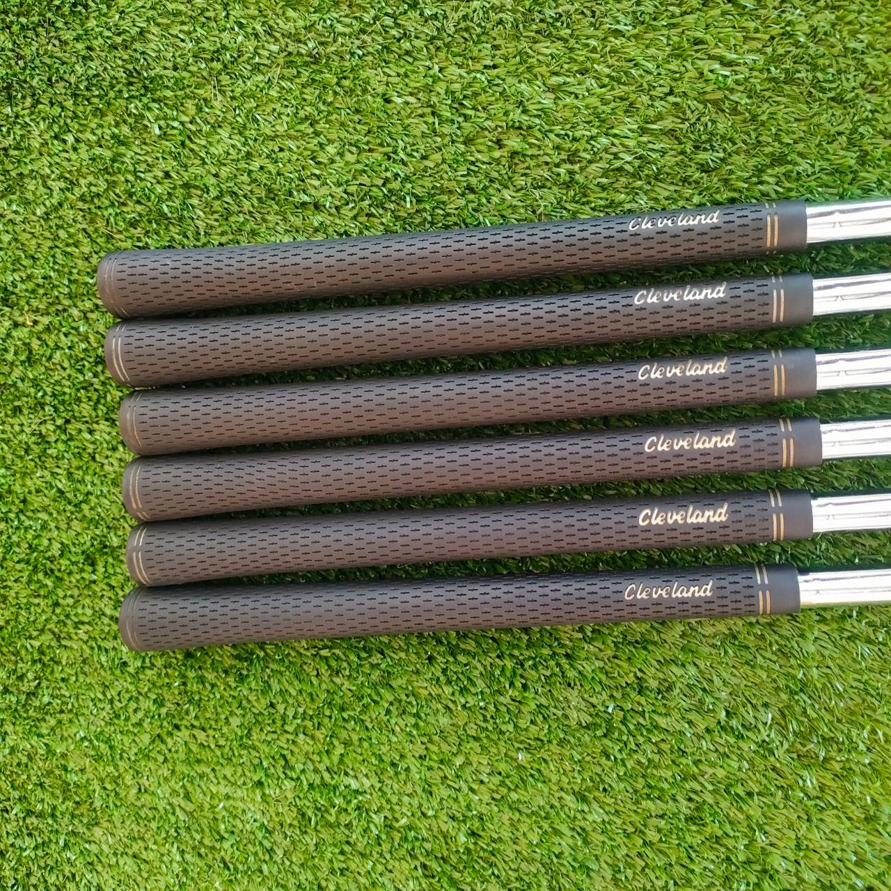 ชุดเหล็ก CLEVELAND CG BLACK HIGH C.O.R. MAX เหล็ก 5 กึ่งไฮบริด มีเหล็ก 5-9 เเละ PW เหล็กเด้งทุกไม้!!! ก้าน N.S.PRO 1040GH FLEX R ไม้กอล์ฟมือสอง ของแท้ BY NakaraLuxurious