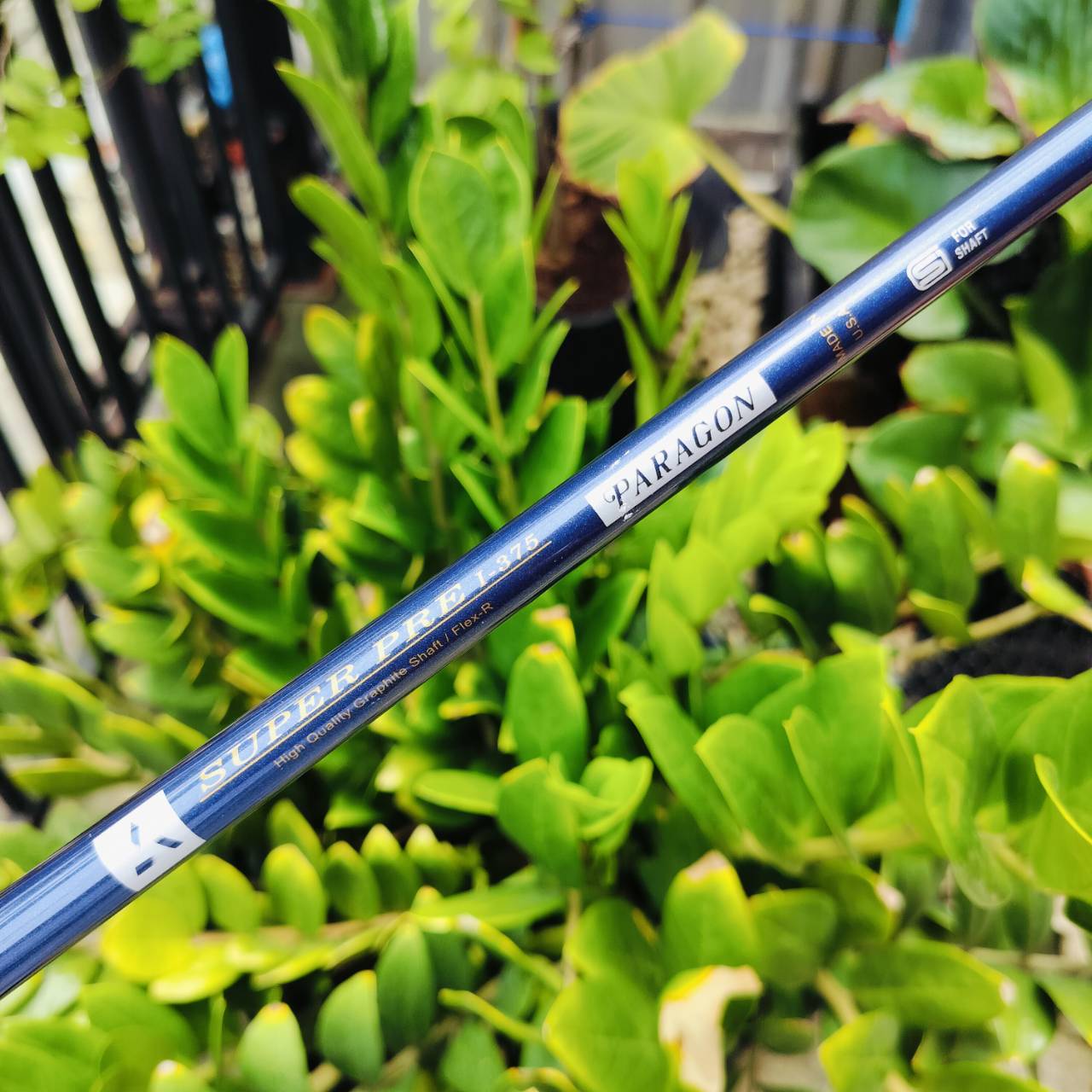 ก้านกราไฟต์ใส่ชุดเหล็ก PARAGON SUPER PRE I-375 FLEX R MADE IN U.S.A. ความยาวเฉพาะก้าน 37.5 เป็นก้านของใหม่มือหนึ่ง ลดล้างสต๊อค!!!