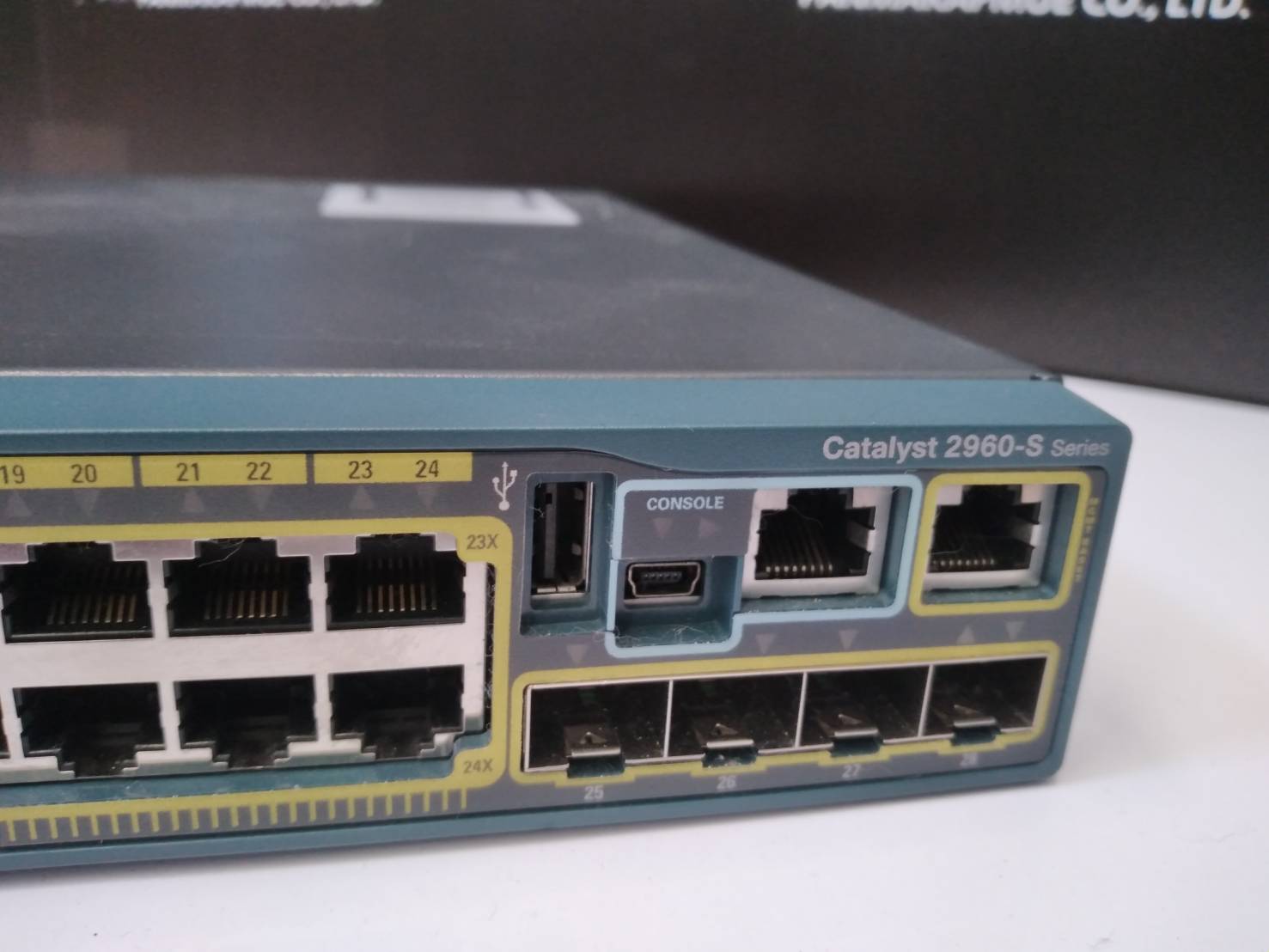 Cisco Catalyst 2960 WS-C2960S-24TS-L V02 24-Port Gigabit Switch