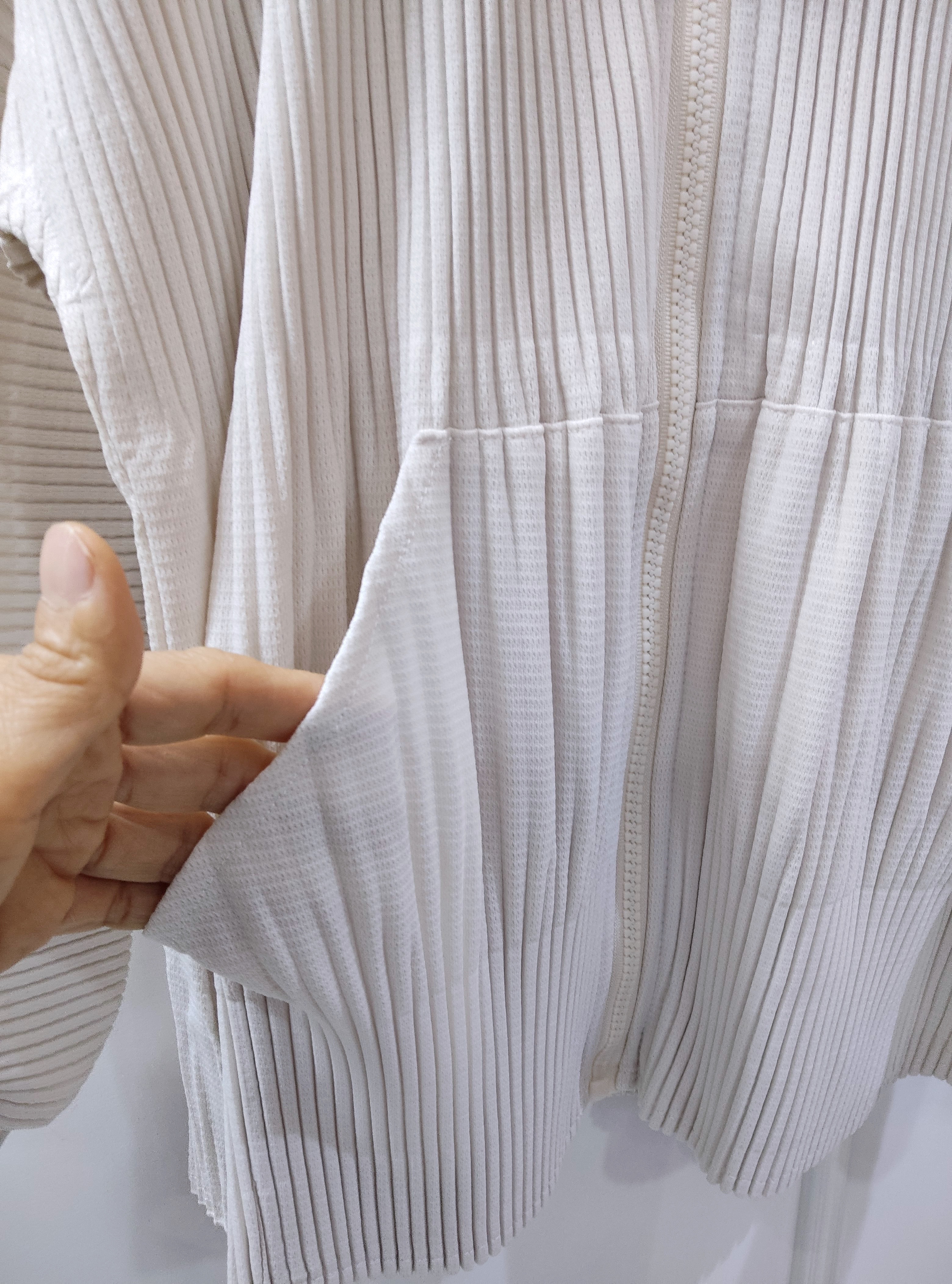 2MUAY รุ่น GA67811 เสื้อคลุมอัดพลีท THICK ZIP FRONT PLEATED CARDIGAN 4สี FREE SIZE