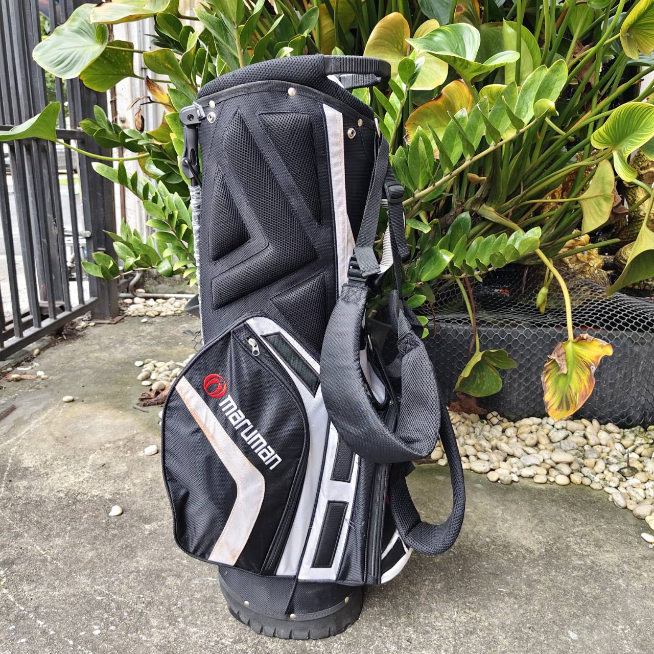 ถุงกอล์ฟ MARUMAN แบบมีขาตั้ง – เบา แข็งแรง พรีเมี่ยมญี่ปุ่น!