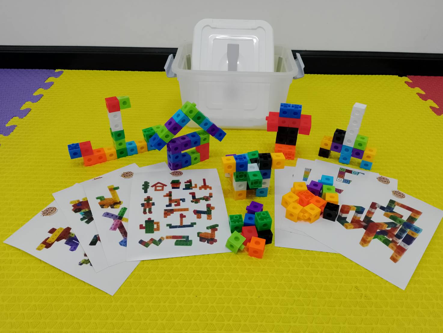 ตัวต่อลูกเต๋า บล็อกลูกบาศก์ เลโก้สี่เหลี่ยม 170 ชิ้น คละสี , ตัวต่อพลาสติก,ลูกเต๋าของเล่น,ตัวต่อ,เลโก้,บล็อก, ของเล่นเสริมพัฒนาการ, ของเล่นเด็ก, สื่อการสอน พร้อมส่งในไทย