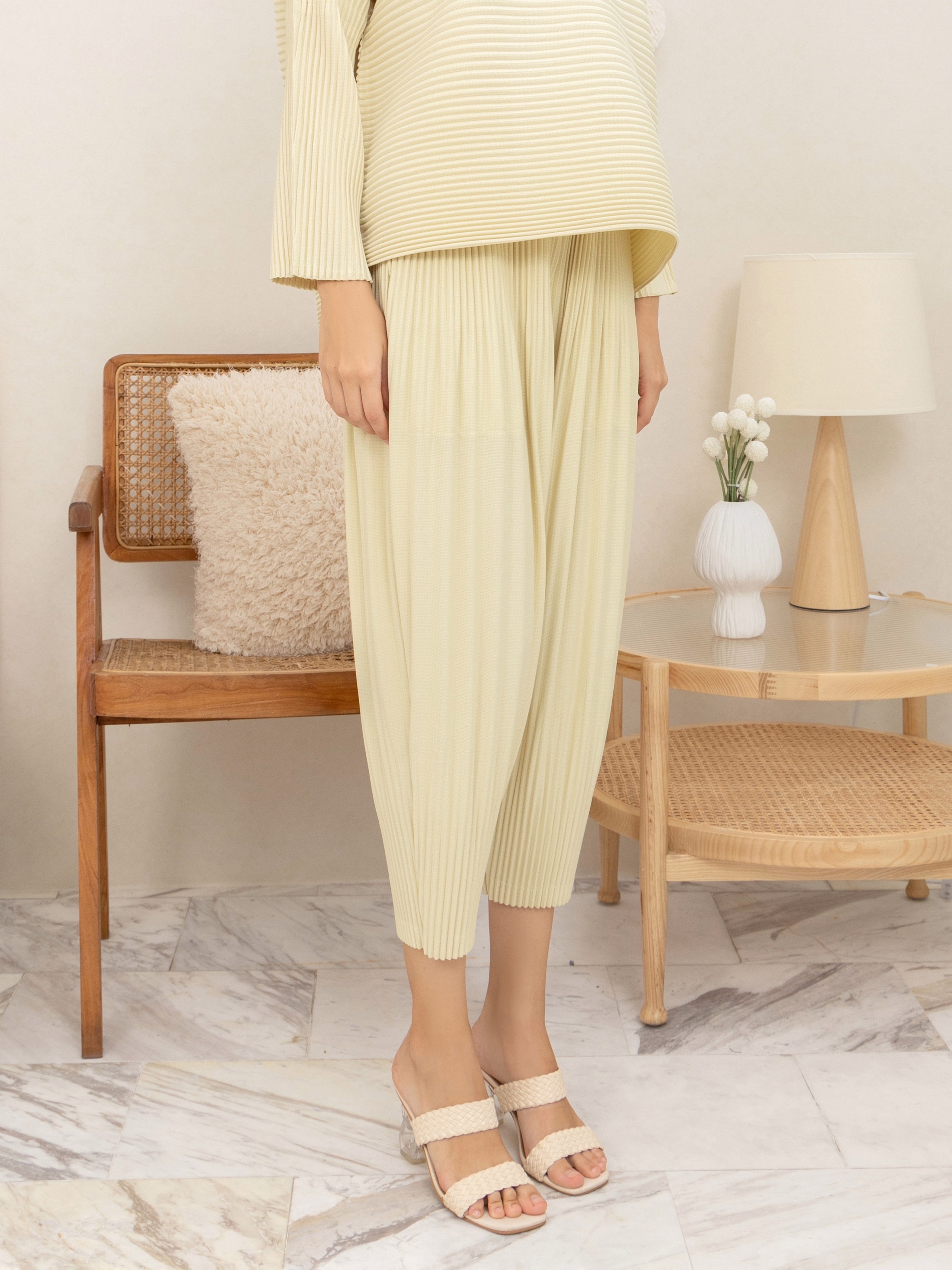 ปรับราคาลง20%!! 2MUAY รุ่น GJO9116 กางเกงพลีทคุณภาพ THICK FUFFY PLEATED PANTS 9สี FREE SIZE