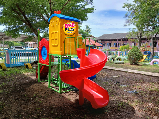 ชุดโปรโมชั่นเครื่องเล่นสนามเซ็ตละ 50,000 บาท ติดตั้งฟรี เครื่องเล่นสนามกลางแจ้ง ,สนามเด็กเล่น,เครื่องเล่นสนามราคาถูก OutdoorPlayground , ของเล่นสนาม, บริจาคสนามเด็กเล่น