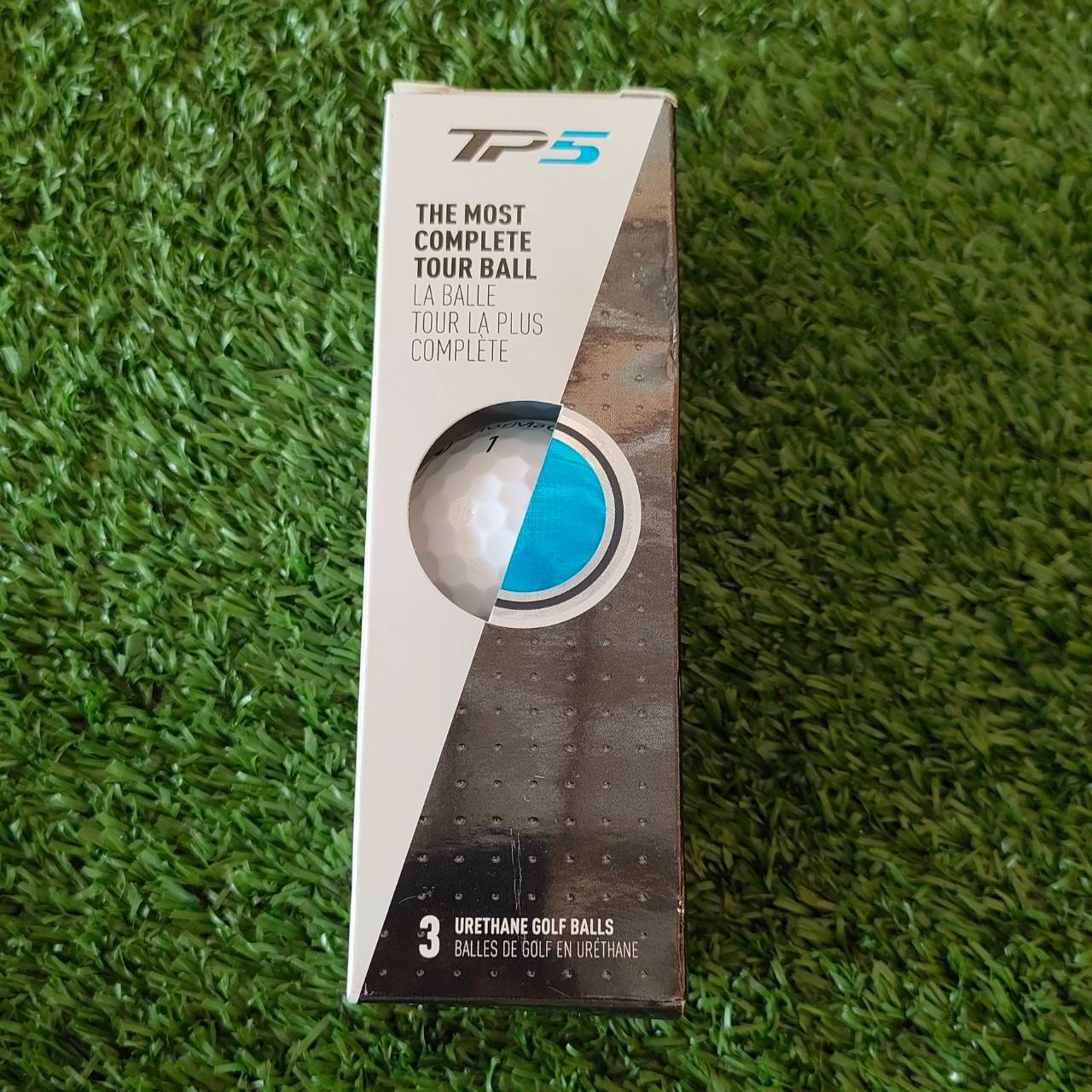 ลดล้างสต๊อก !!! ลูกกอล์ฟ TAYLORMADE TP5 ของใหม่ของศูนย์ มีหลอดเดียว