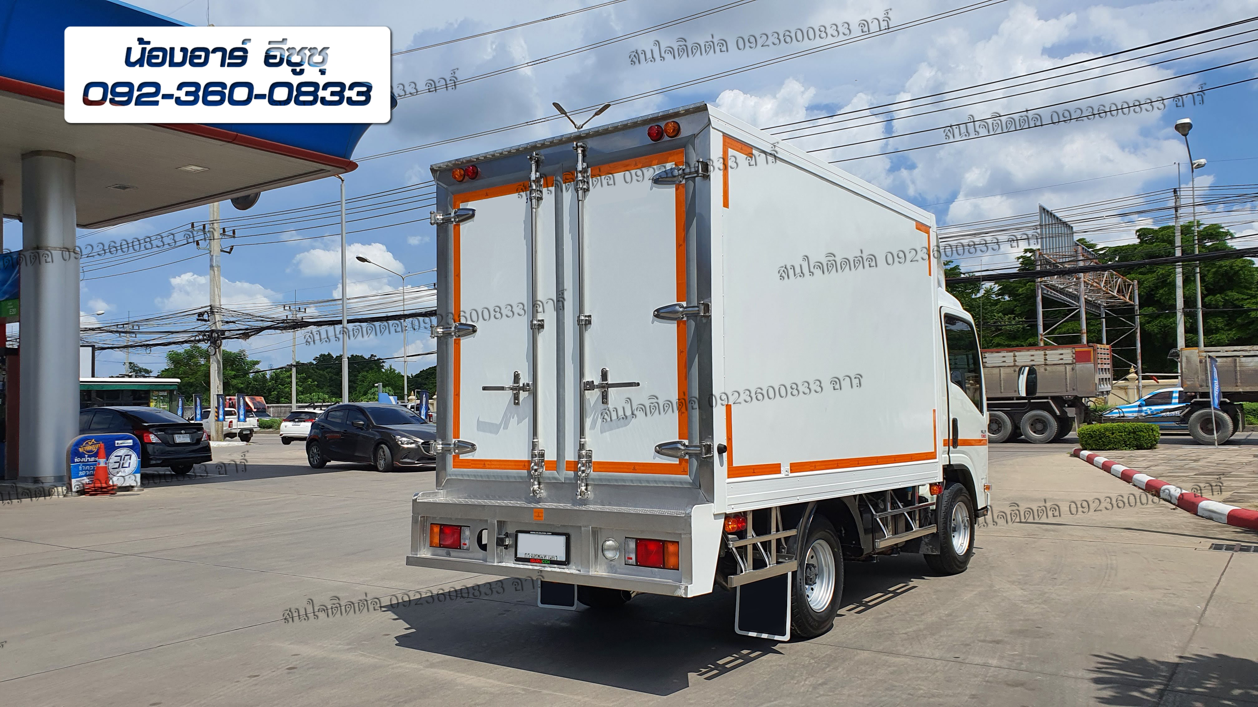 4 ล้อ ISUZU NLR130 แรงม้า พร้อมตู้บรรทุก3ประตู (ตู้เปียก,ตู้น้ำแข็ง)