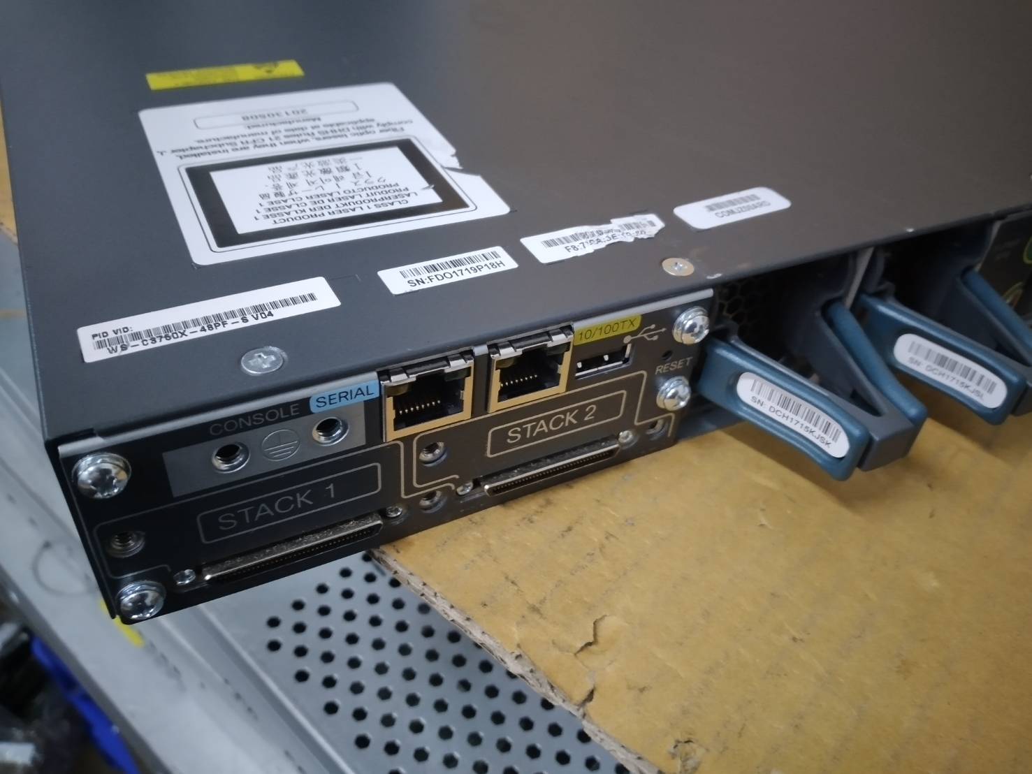 Cisco WS-C3750X-48PF-S • 48 Port PoE 3750X Gigabit Switch Power 1100W x2