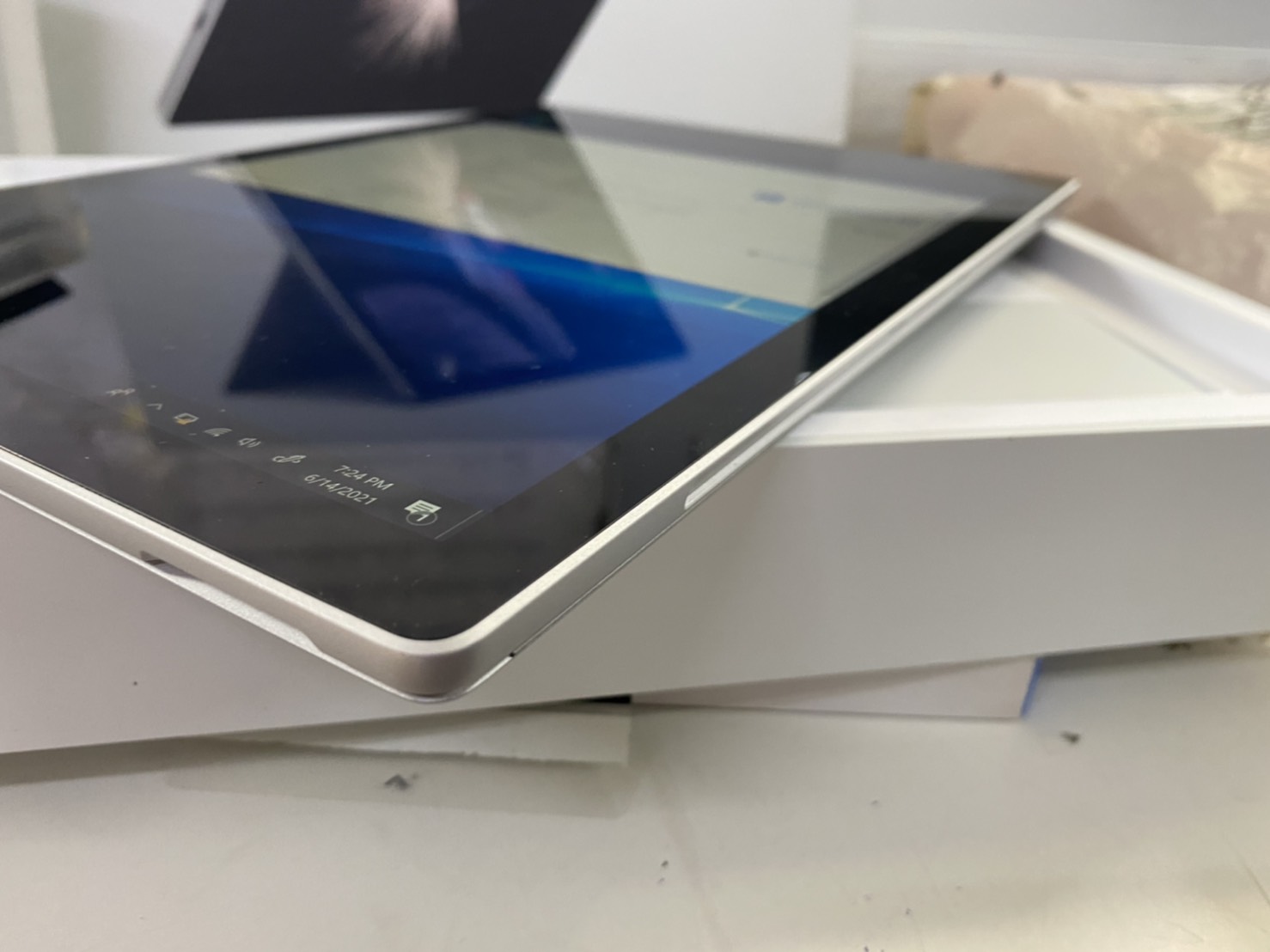 Microsoft Surface Pro1796