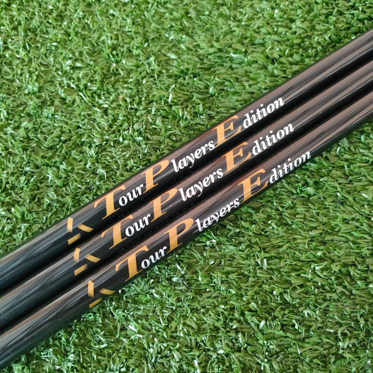 ก้าน TOUR PLAYERS EDITION ของใหม่!! ความยาว 46 นิ้ว มีทั้ง FLEX S / FLEX R / FLEX X-S ก้านสำหรับใส่ DRIVER คุณภาพสูง กราไฟต์แท้ 100% มือหนึ่งของแท้ BY NakaraLuxurious