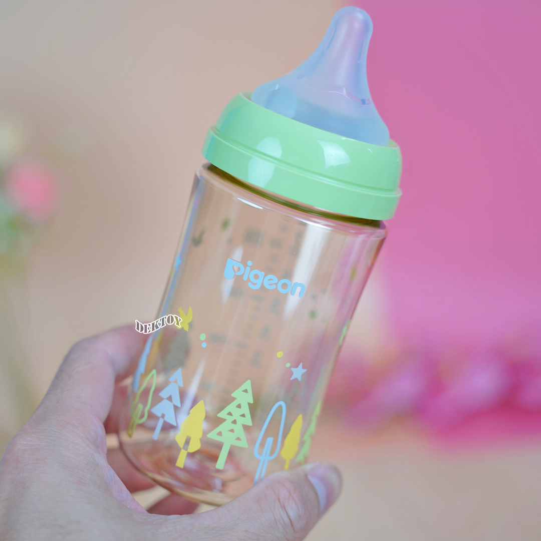 Pigeon พีเจ้น ขวดนมสีชา 8 ออนซ์.+ จุกซอฟท์ทัช พลัส M แพค3ขวด ลาย Natural