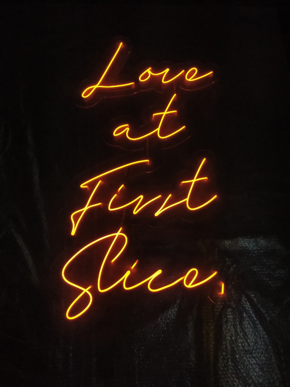 ไฟนีออน เฟค