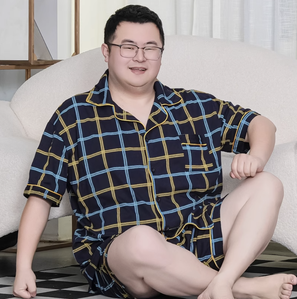 ชุดนอนผู้ชายไซส์ใหญ่ ชุดนอนผู้ชายอ้วน แขน-ขาสั้น ผ้าคอตตอน ลายตาราง