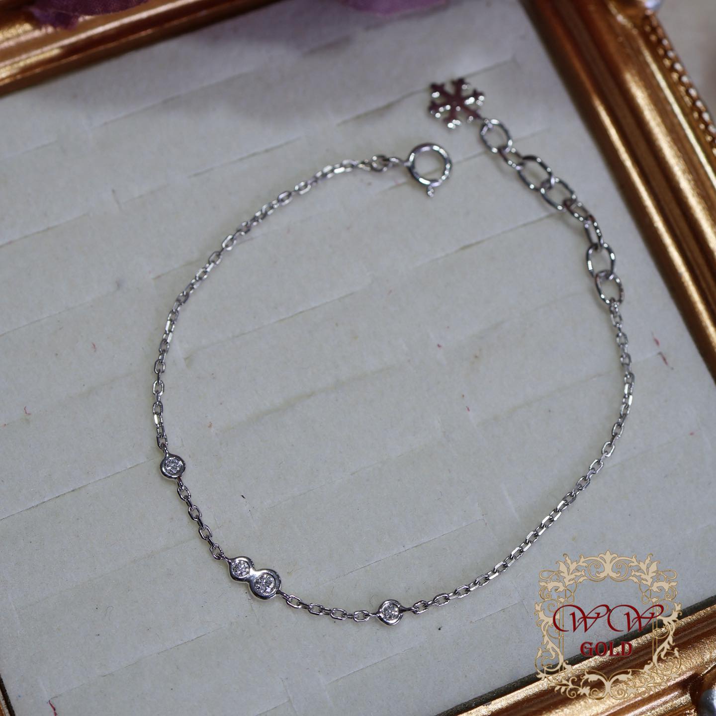 ้สร้อยข้อมือ^^