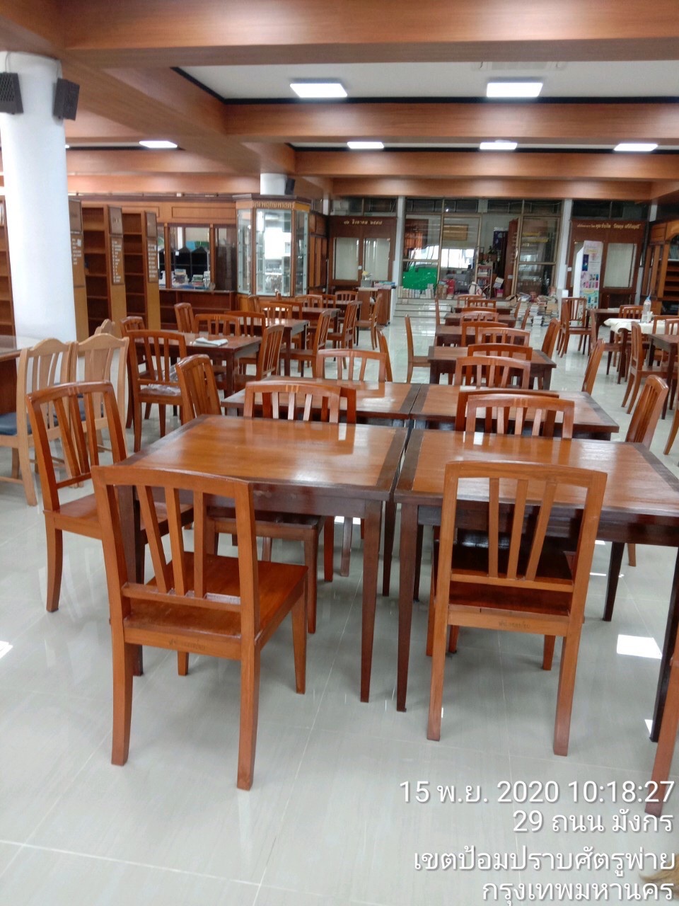 รร.สายปัญญา ปูกระเบื้องพื้น&ติดตั้งกระดานถนอมสายตา