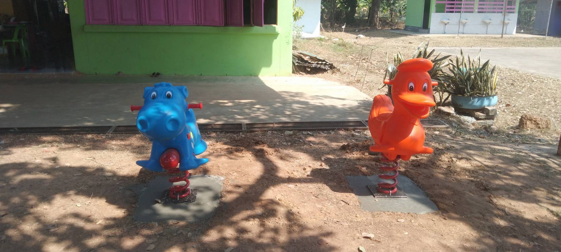 สปริงโยกเยก โยกเยกสปริง คละแบบ ราคาต่อ1ตัว ม้าโยกฐานเหล็ก คละแบบ พร้อมส่ง ตัวละ5490 บาท