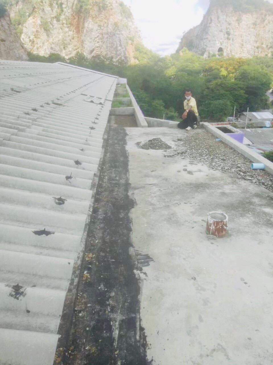 รร.อนุบาลเทศบาลต.เขางู ปรับปรุงหลังคาอาคาร 4 ชั้น