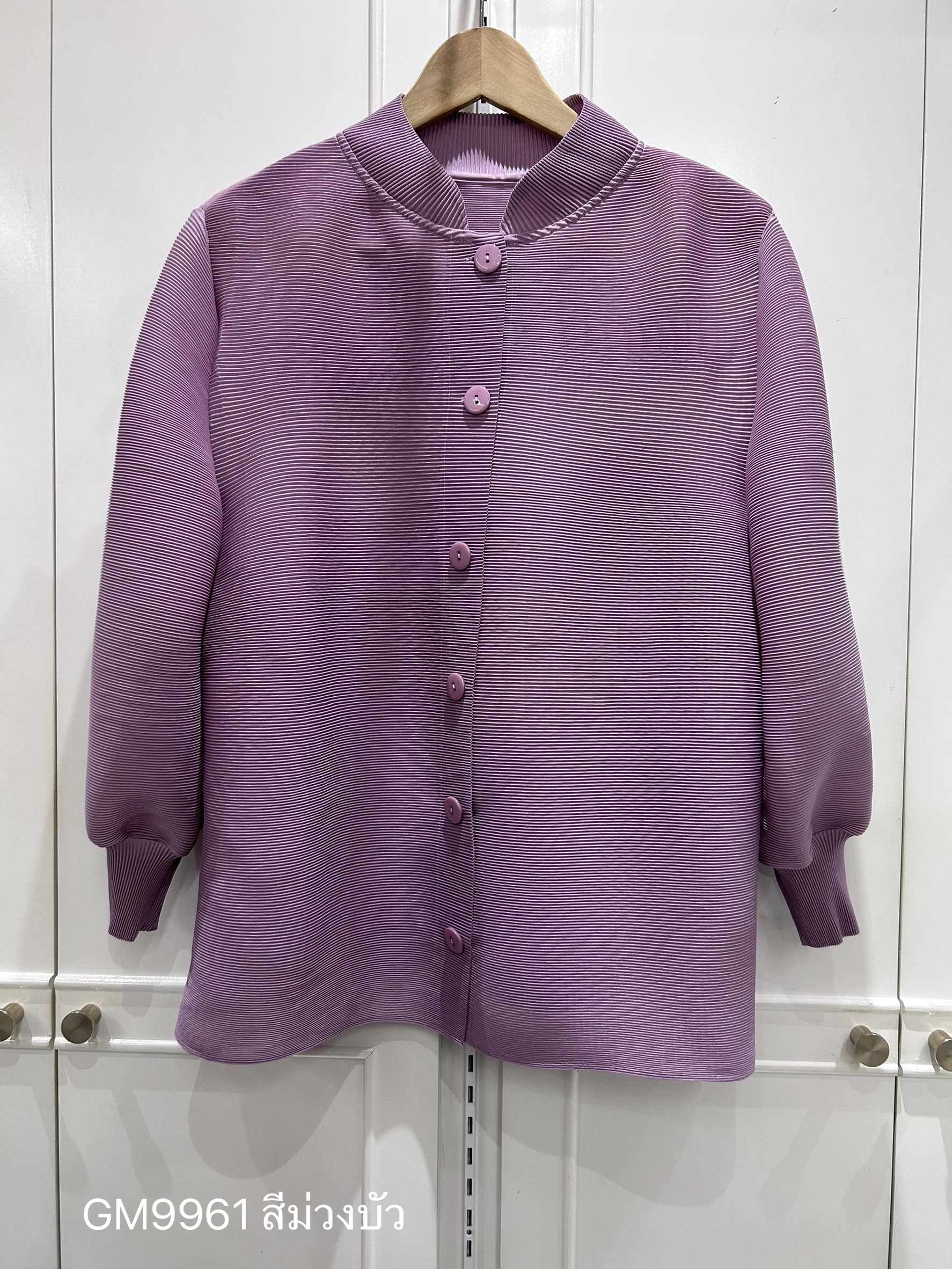 2MUAY GM9961 เสื้ออัดพลีทคอปกแมนดาริน กระดุมผ่าหน้า แขนจั๊ม MANDARIN CUFF SLEEVE PLEATED TOP 23 สี FREE SIZE