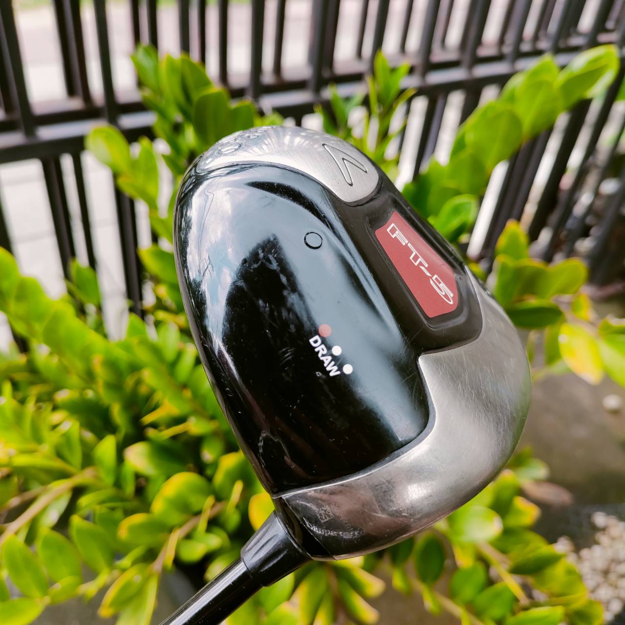 Driver Callaway FT-5 DRAW ก้าน FUJIKURA FIT-ON FLEX R เป็นรุ่น DRAW ช่วยแก้ไขปัญหา ท่านที่ชอบตีเฟดโดยเฉพาะ ให้กลับมาตีตรงและได้ระยะ ได้อย่างเต็มที่ ไม้กอล์ฟพรีเมี่ยมมือสอง ของแท้ By NakaraLuxurious
