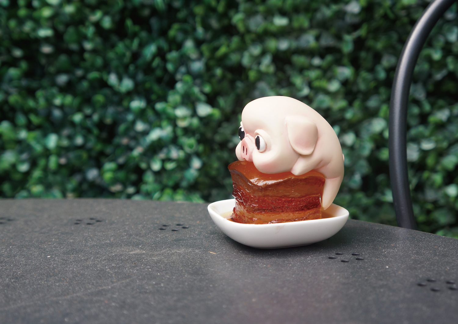 [สั่งจอง] สามชั้นทอดสายตา - Dongpo meat Pig toys