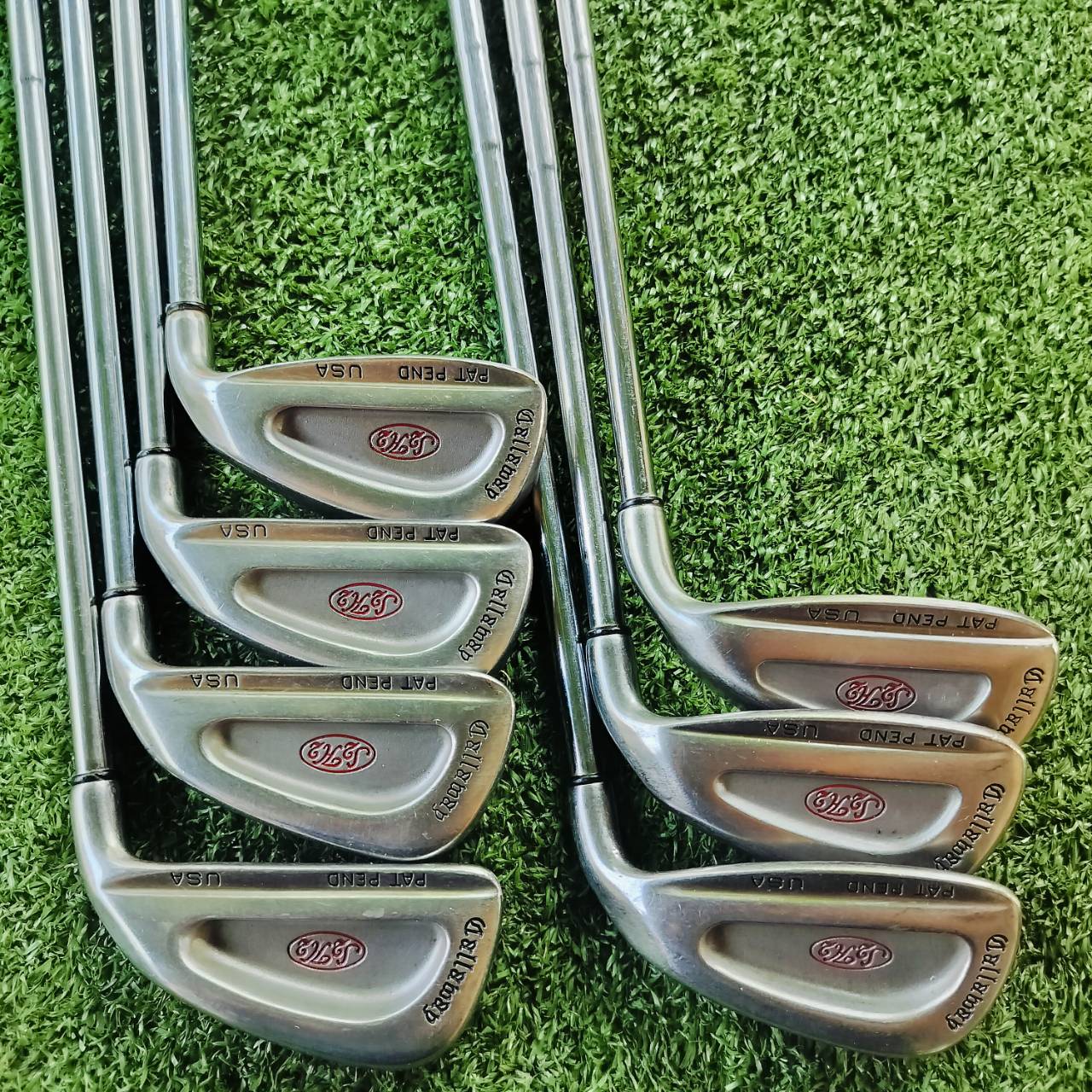 ลดล้างสต๊อค!!! ชุดเหล็ก Callaway S2H2 สุดคลาสสิค เป็นตัวต้นตำหรับ PAT PEN เอกสิทธิ์ ก้านเหล็ก Callaway MEMPHIS 10 แบบเสียบเจาะทะลุ สวยเดิมทุกเหล็ก ไม้กอล์ฟพรีเมี่ยมมือสอง ของแท้ By NakaraLuxurious