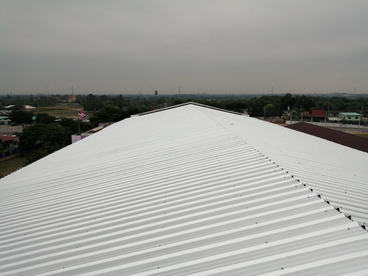 รร.อนุบาลเทศบาลต.เขางู ปรับปรุงหลังคาอาคาร 4 ชั้น