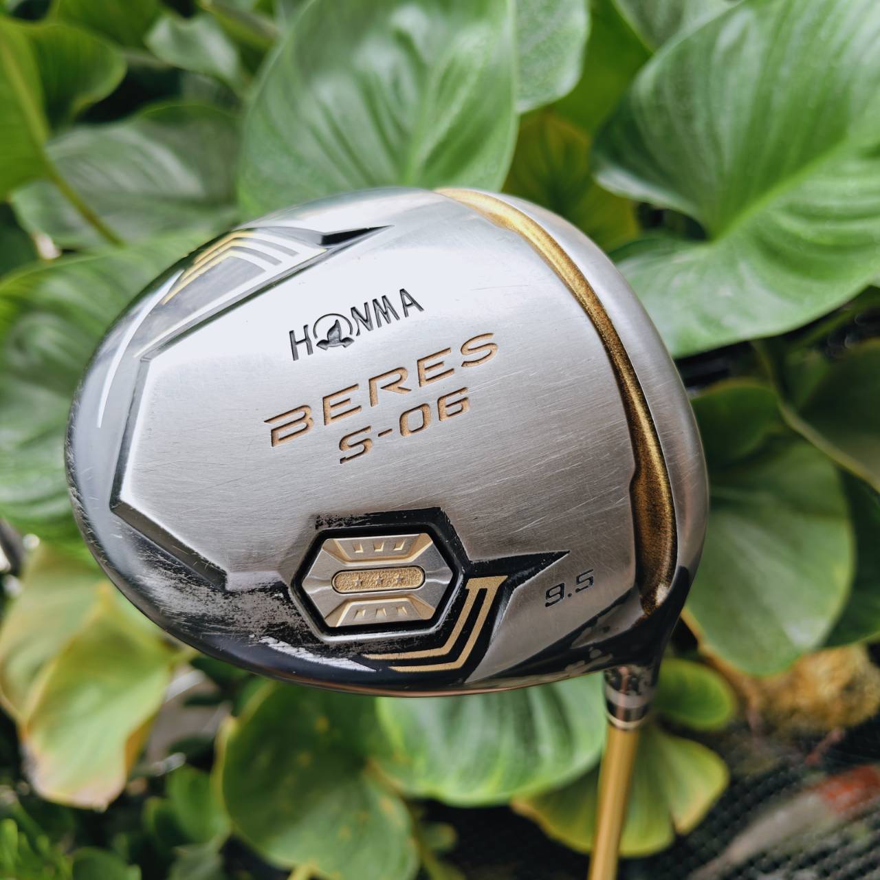 HONMA BERES S-06 Driver⭐⭐⭐ระดับ 3 ดาว – สุนทรียะแห่งพลังและความหรูหรา
