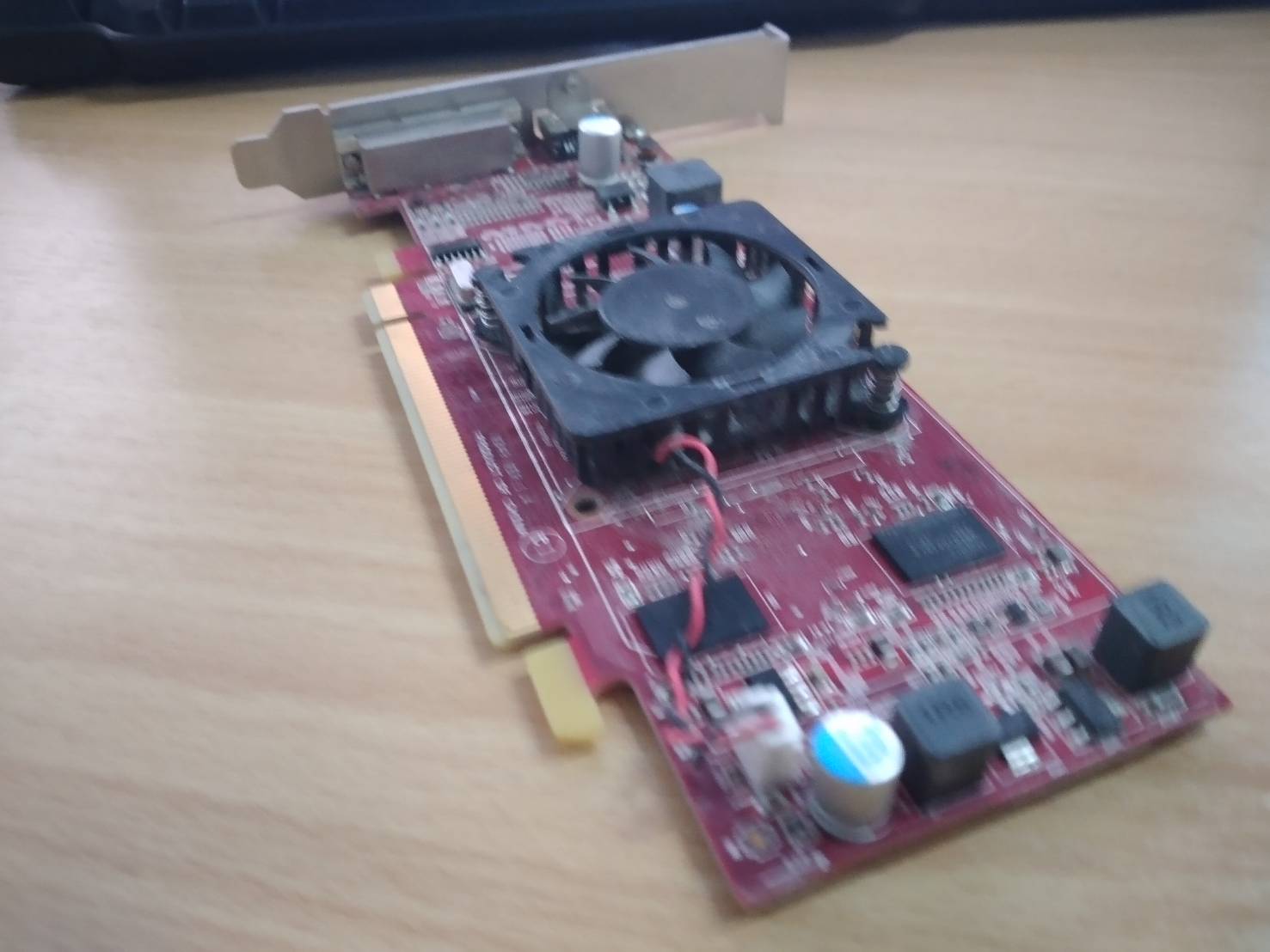 Ati Radeon Hd 7450 DDR3 1GB Dvi Hdmi ขายาว