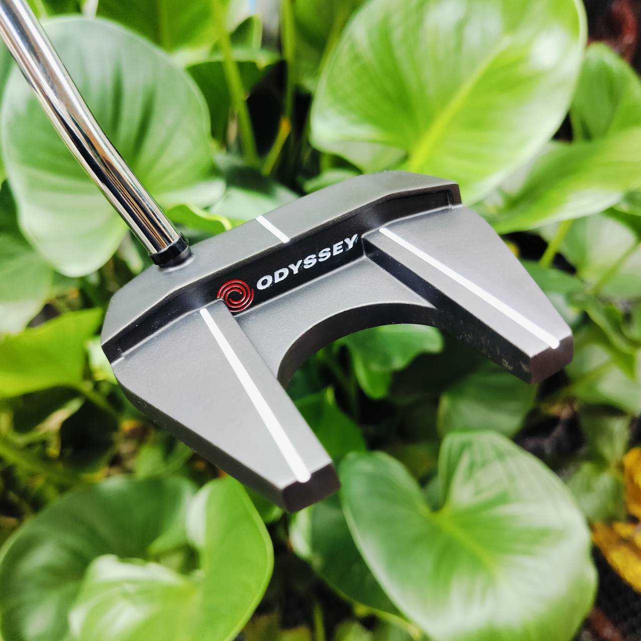 PUTTER ODYSSEY TANK CRUISER #7 ความยาว 34 นิ้ว รูปทรงปีกสองข้าง นิยมที่สุดในตอนนี้เลยค่ะ และรุ่นนี้แน่นๆ ด้วยน้ำหนักและโมเมนตั้มในการเข้าบอล และสามารถปรับหมุดน้ำหนักสองจุด ไม้กอล์ฟพรีเมี่ยมมือสอง ของแท้ By NakaraLuxurious