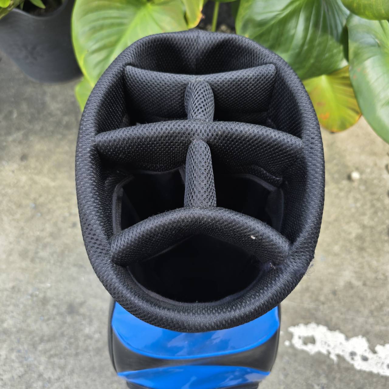 ถุงกอล์ฟ KASCO หนังแก้ว ถุง TOUR ใบใหญ่ มือสอง สภาพเดิม ของแท้ 100% ** มีตำหนิเล็กน้อย 1 จุด **