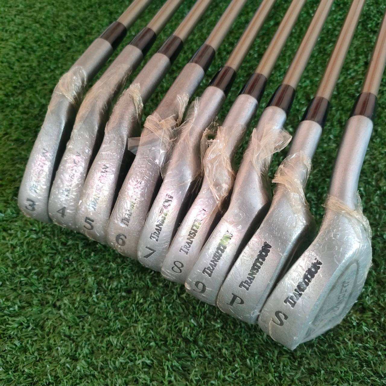 ชุดเหล็ก TRANSITION LANGERT ของใหม่!! มีเหล็ก 3-9 เเละ PW SW ก้าน ALDILA VITESSE FLEX R เหล็กชุดนี้ก้าน ALDILA ทั้งชุด ไม้กอล์ฟมือหนึ่ง ของแท้ BY NakaraLuxurious