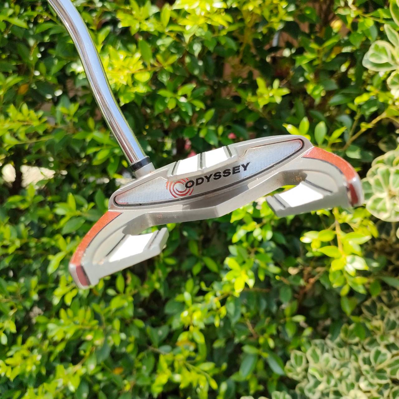 PUTTER ODYSSEY WHITE HOT XG TERON ความยาว 33 นิ้ว ก้าน ODYSSEY รุ่นนี้เล็งง่ายสุดๆ และบล๊านซ์สุดๆ หน้า XG ทั้งนุ่มและเกาะไลน์มากๆ ถือว่าเป็นรุ่นที่ดีสุดๆรุ่นนึงเลยครับ