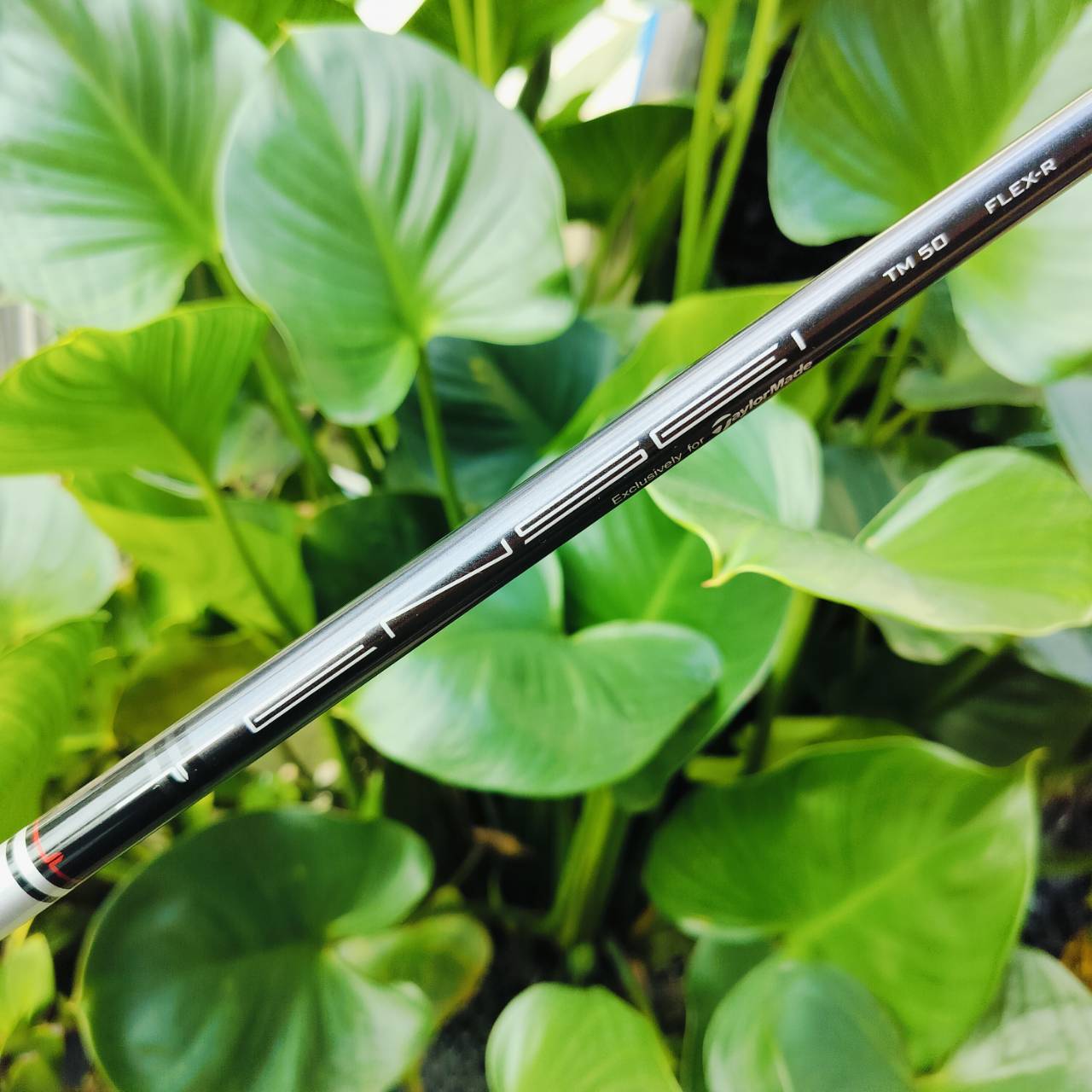 Mini Driver TaylorMade 300 ก้าน mitsubishi TENSEI FLEX R ก้านตัวเทพ ตีมันส์มากๆเลยค่ะ เทคโนโลยีใส่มาเต็มคาราเบล twist face - speed pocket กระดองคาร์บอน ตีไกลมากๆ มี COVER แท้ เดิมๆด้วยค่ะ ไม้กอล์ฟพรีเมี่ยมมือสอง ของแท้ By NakaraLuxurious